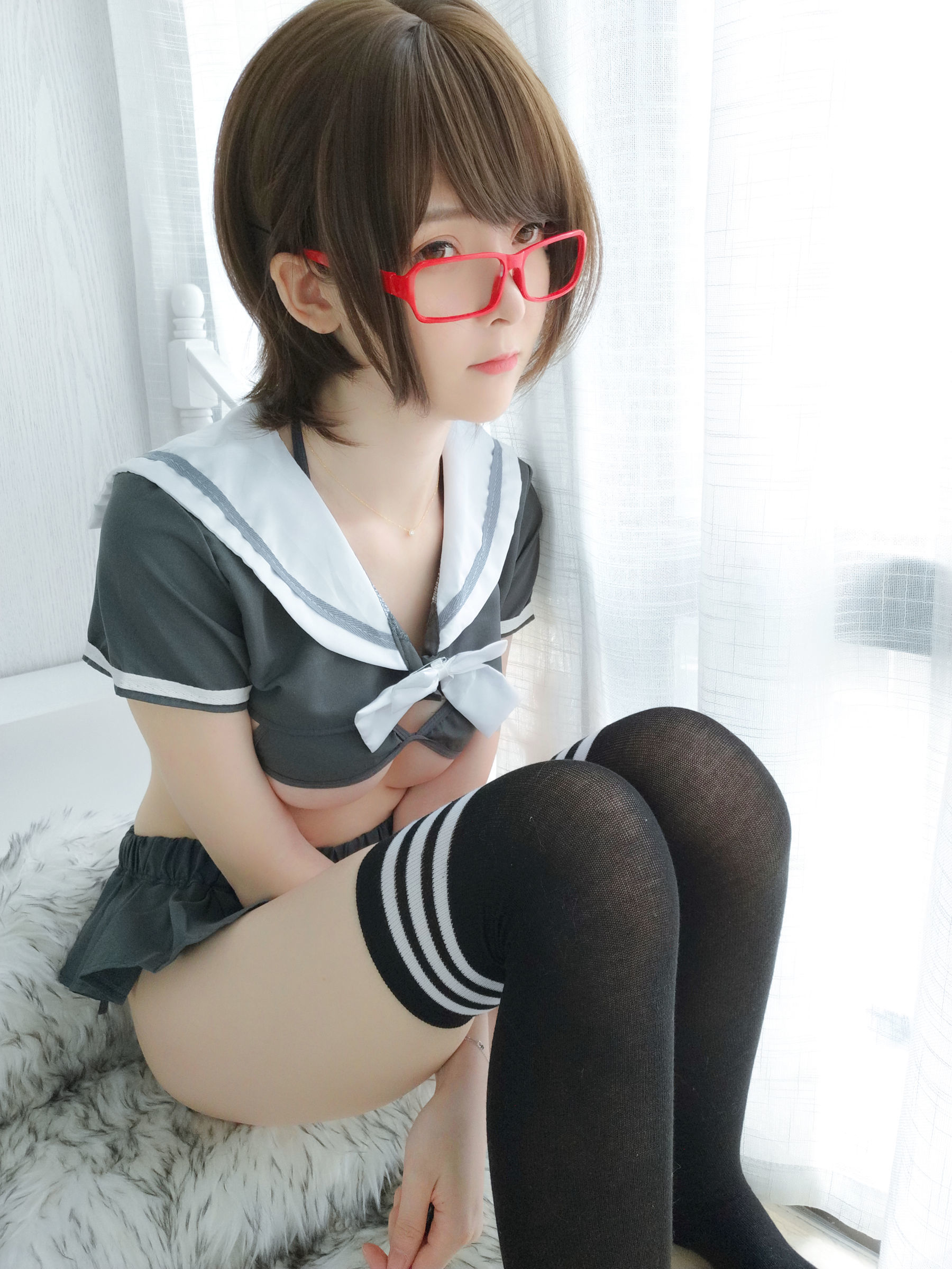 [网红Coser] 一小央泽 《早安学妹》 写真集
