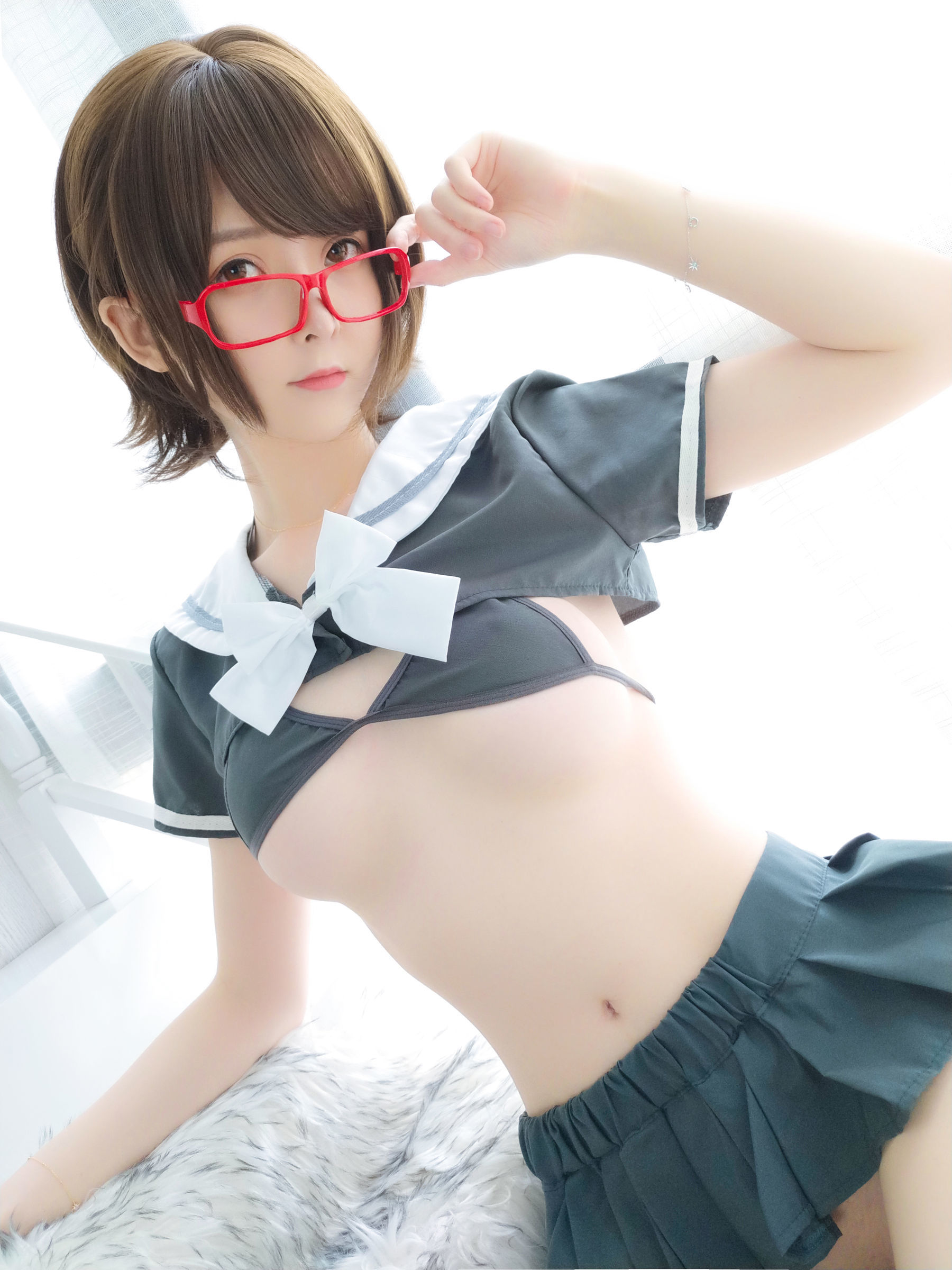 [网红Coser] 一小央泽 《早安学妹》 写真集