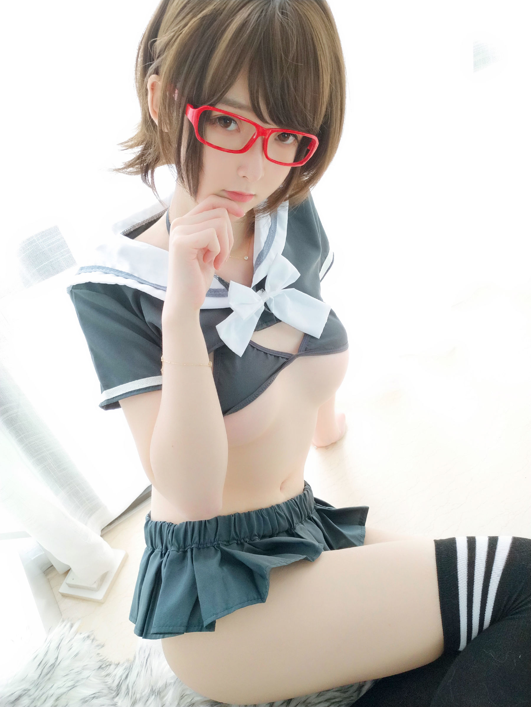 [网红Coser] 一小央泽 《早安学妹》 写真集