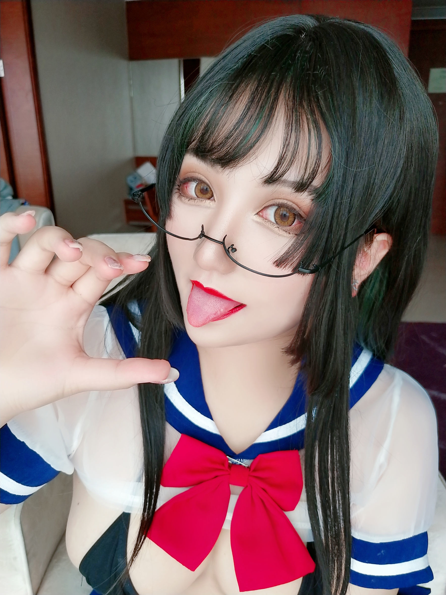 夏鸽鸽不想起床 《透明jk》 写真集