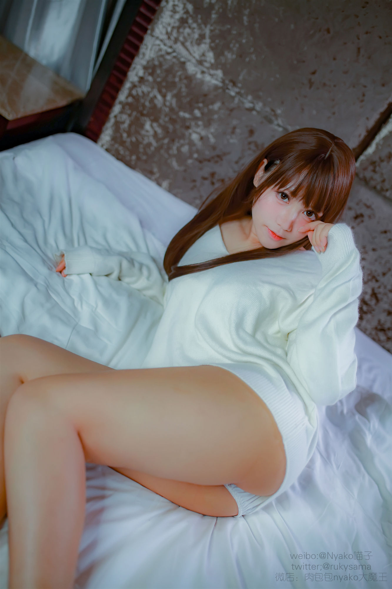 [美女Coser] 《欲求不满的老师》 写真集