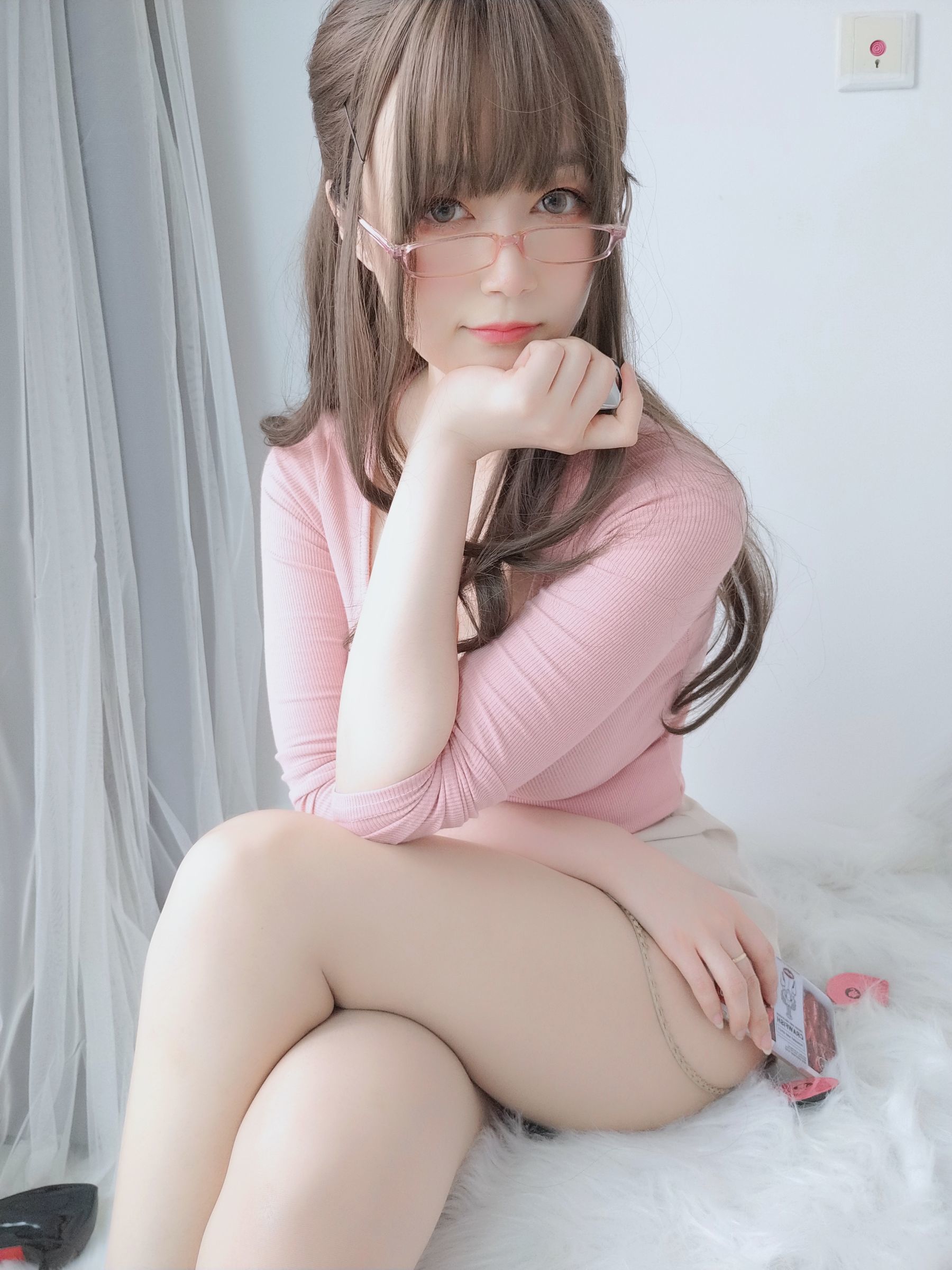 Coser小姐姐白银81 《甜美后辈》 写真集