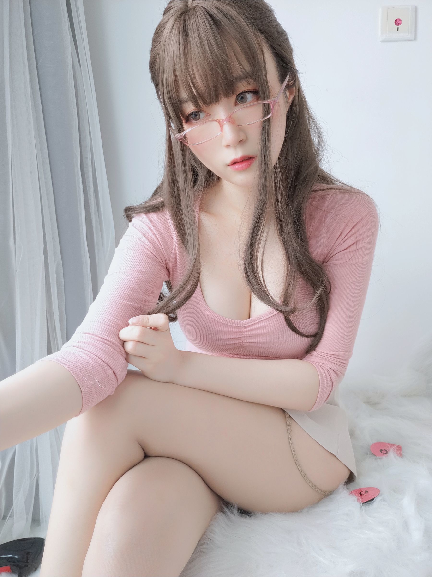 Coser小姐姐白银81 《甜美后辈》 写真集