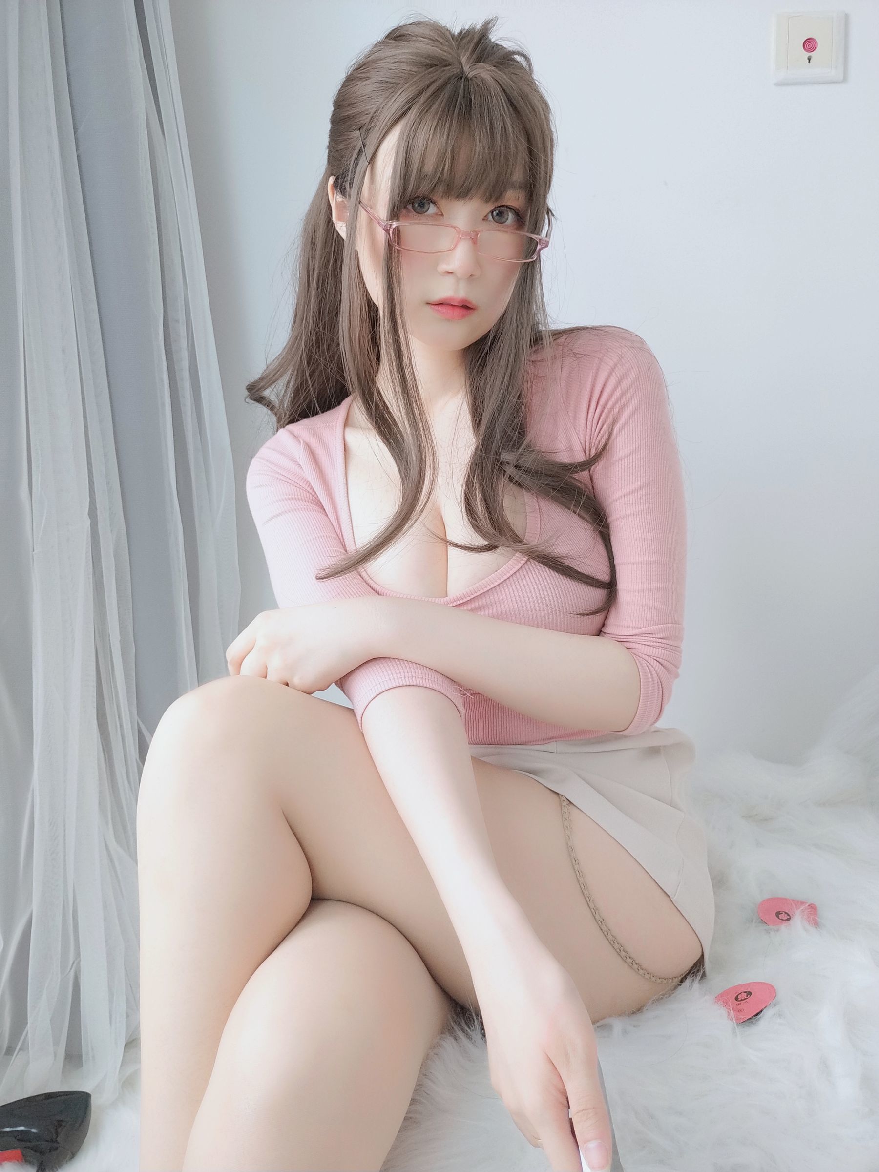 Coser小姐姐白银81 《甜美后辈》 写真集