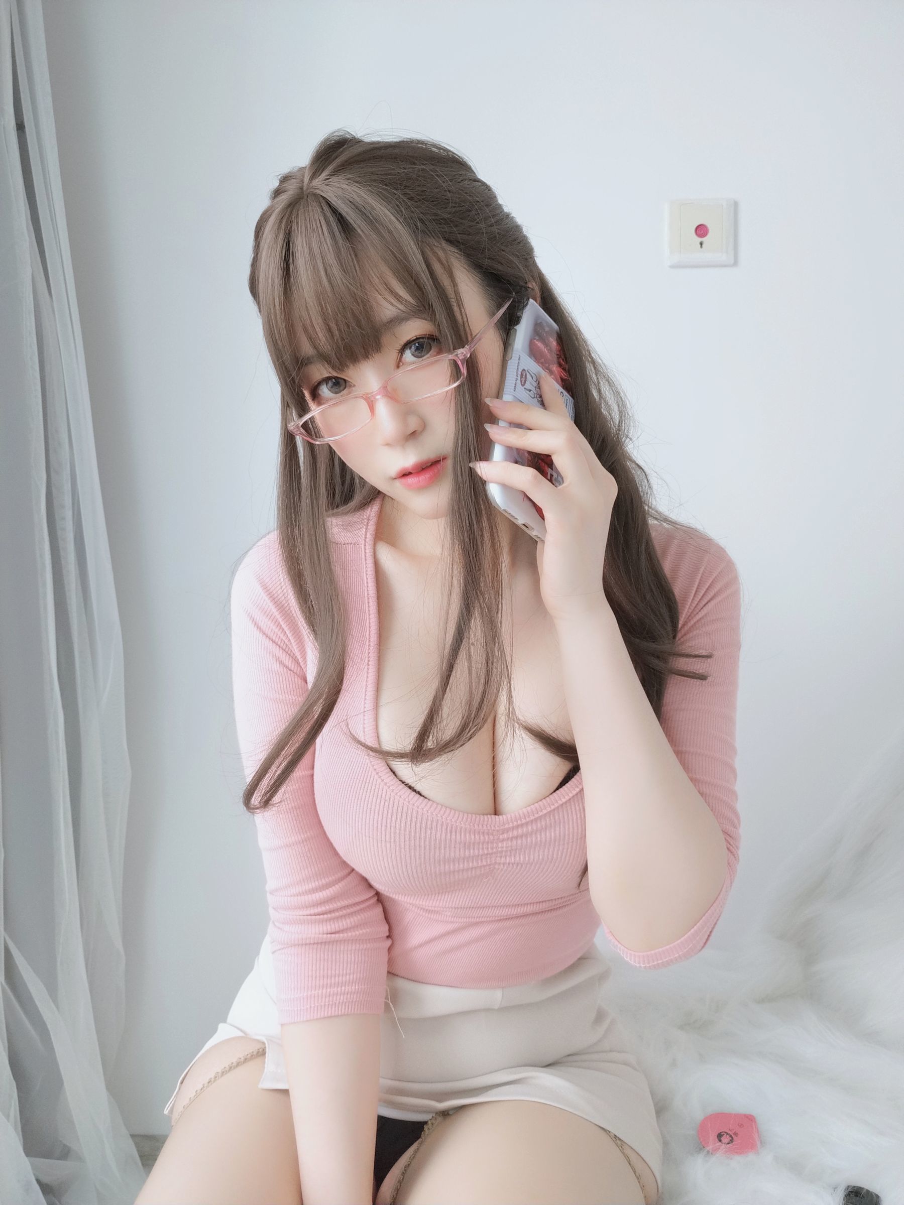 Coser小姐姐白银81 《甜美后辈》 写真集