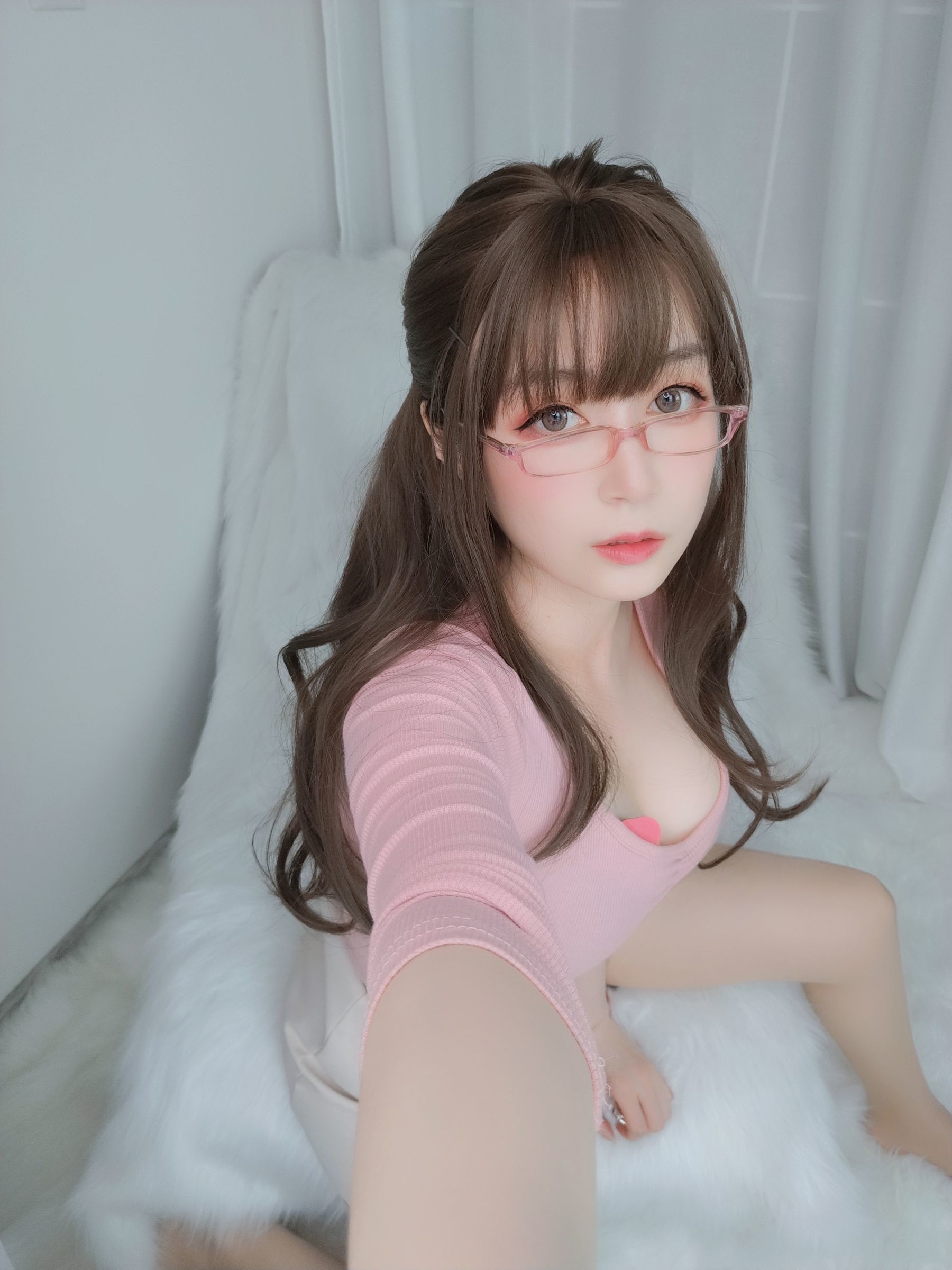 Coser小姐姐白银81 《甜美后辈》 写真集