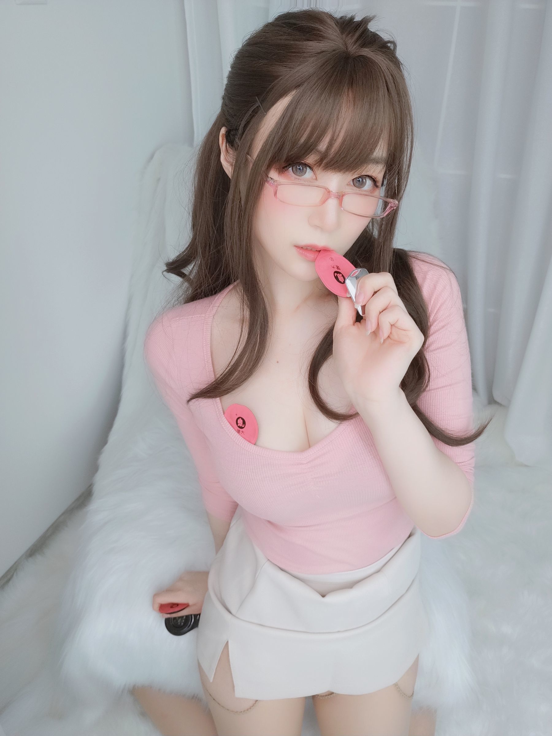 Coser小姐姐白银81 《甜美后辈》 写真集