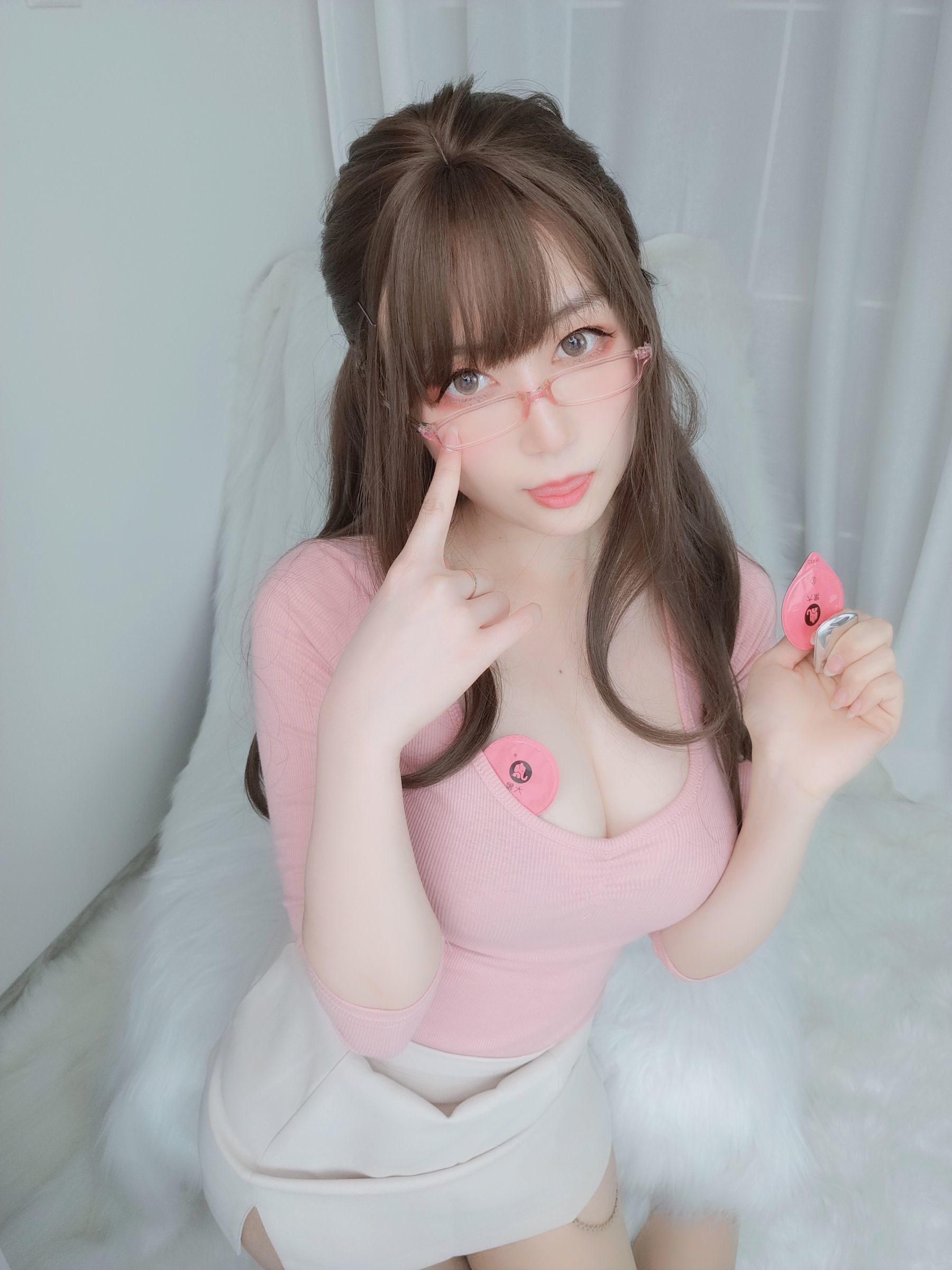 Coser小姐姐白银81 《甜美后辈》 写真集