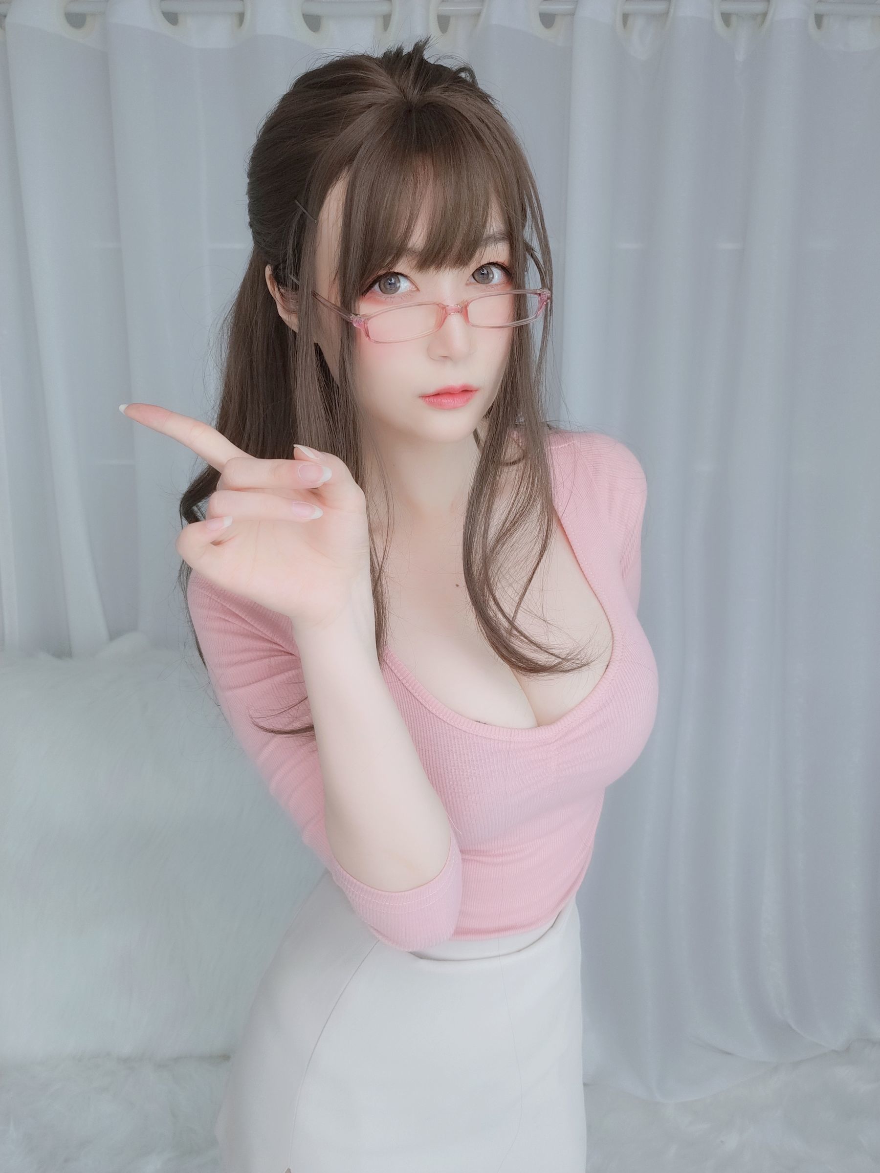 Coser小姐姐白银81 《甜美后辈》 写真集