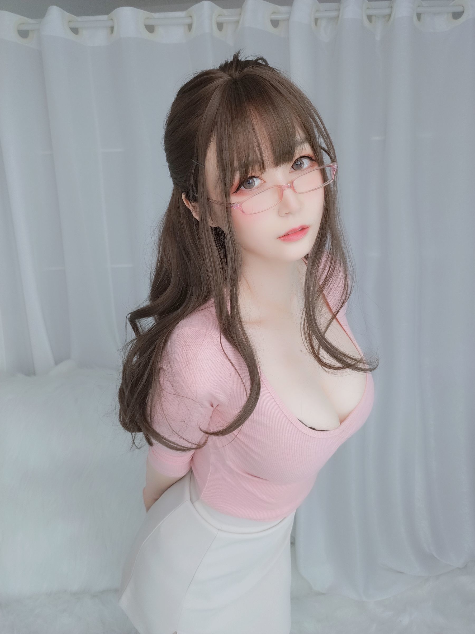 Coser小姐姐白银81 《甜美后辈》 写真集