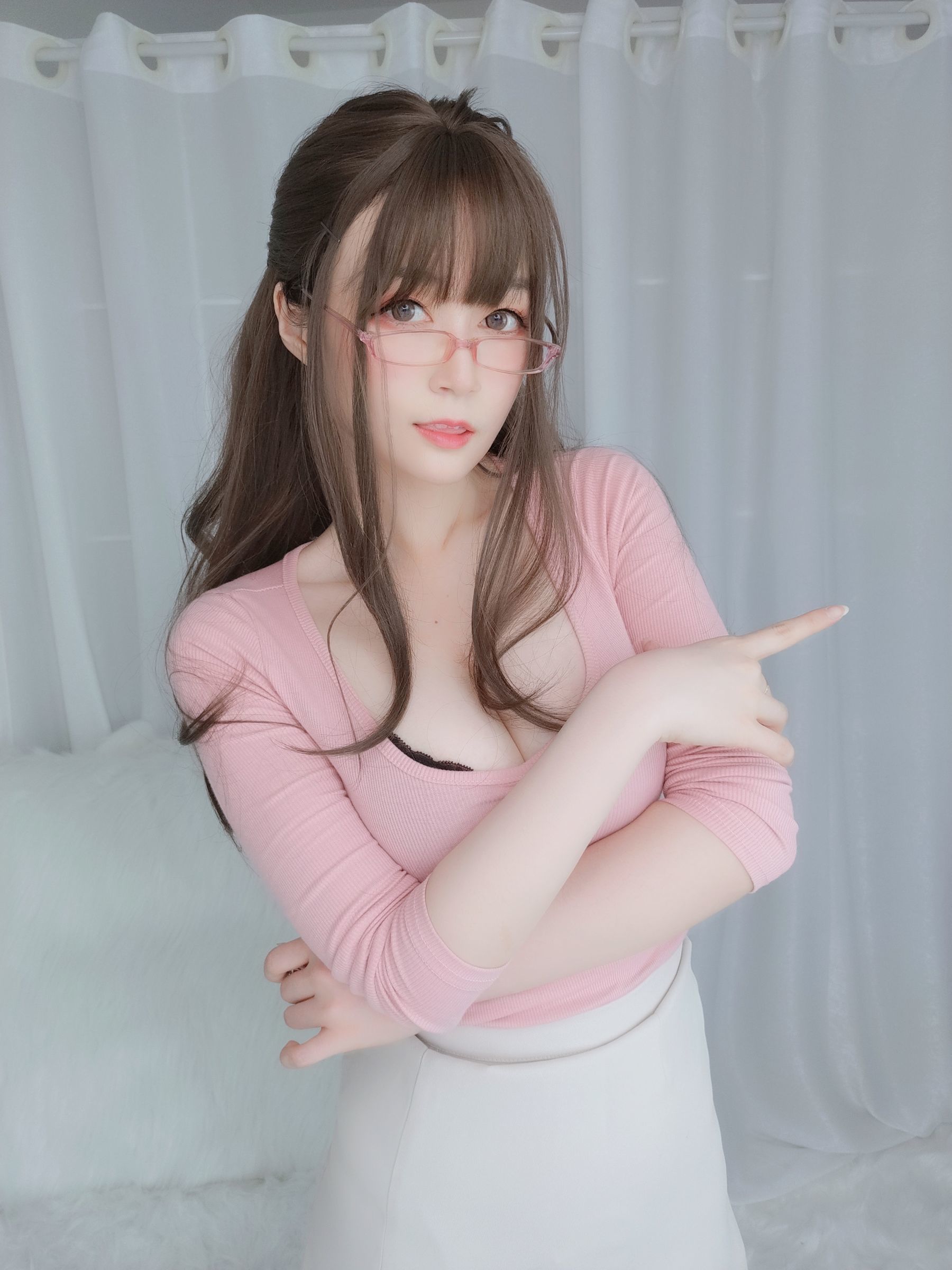 Coser小姐姐白银81 《甜美后辈》 写真集