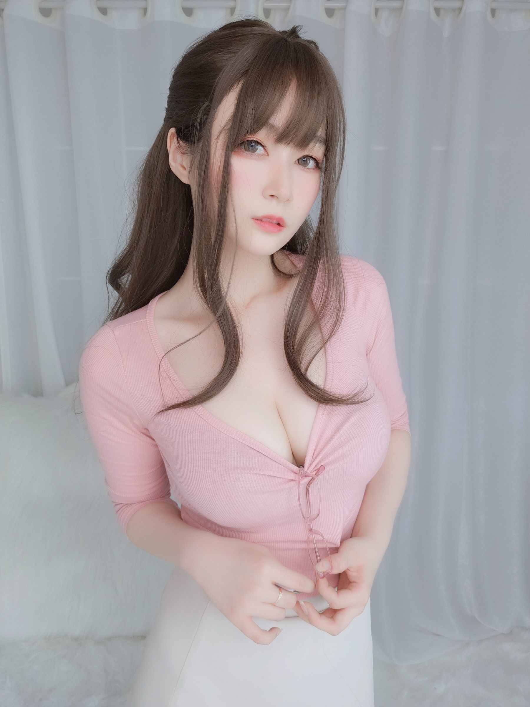 Coser小姐姐白银81 《甜美后辈》 写真集