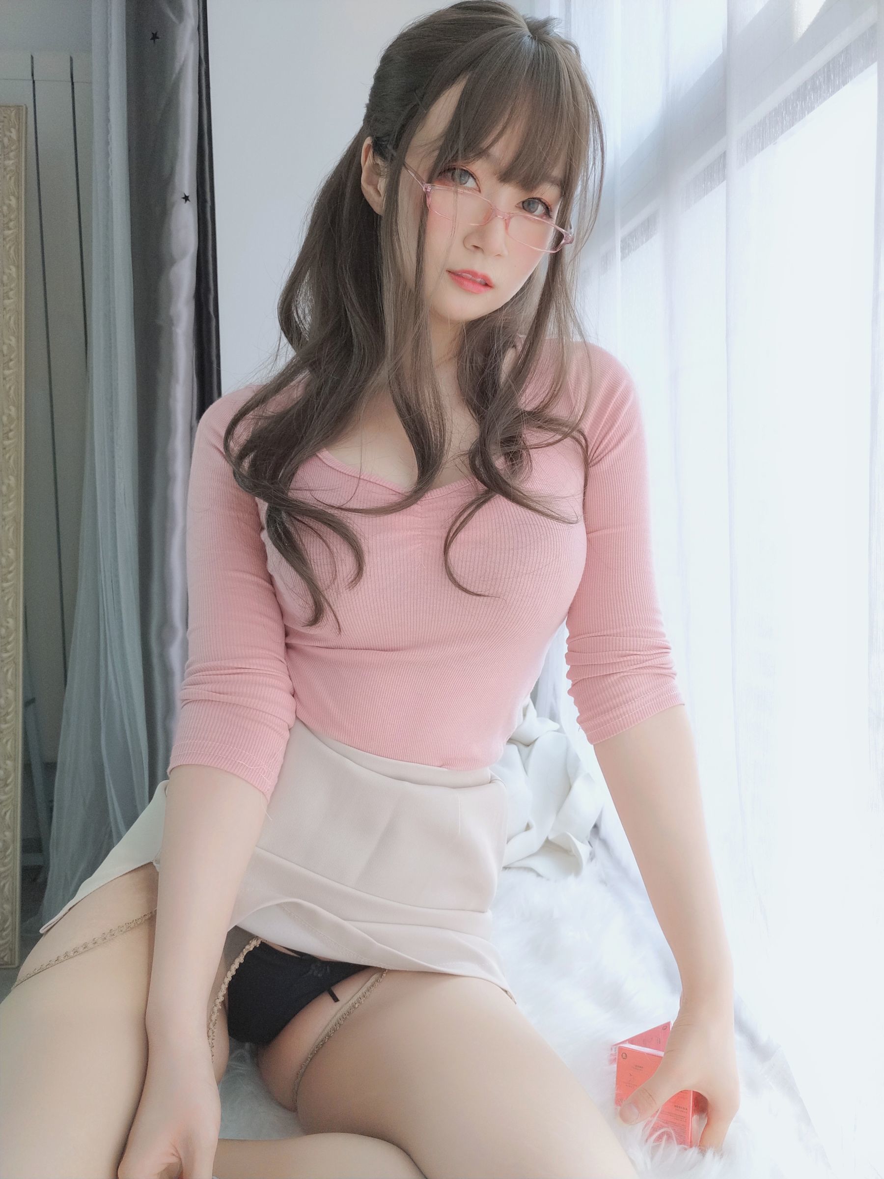 Coser小姐姐白银81 《甜美后辈》 写真集