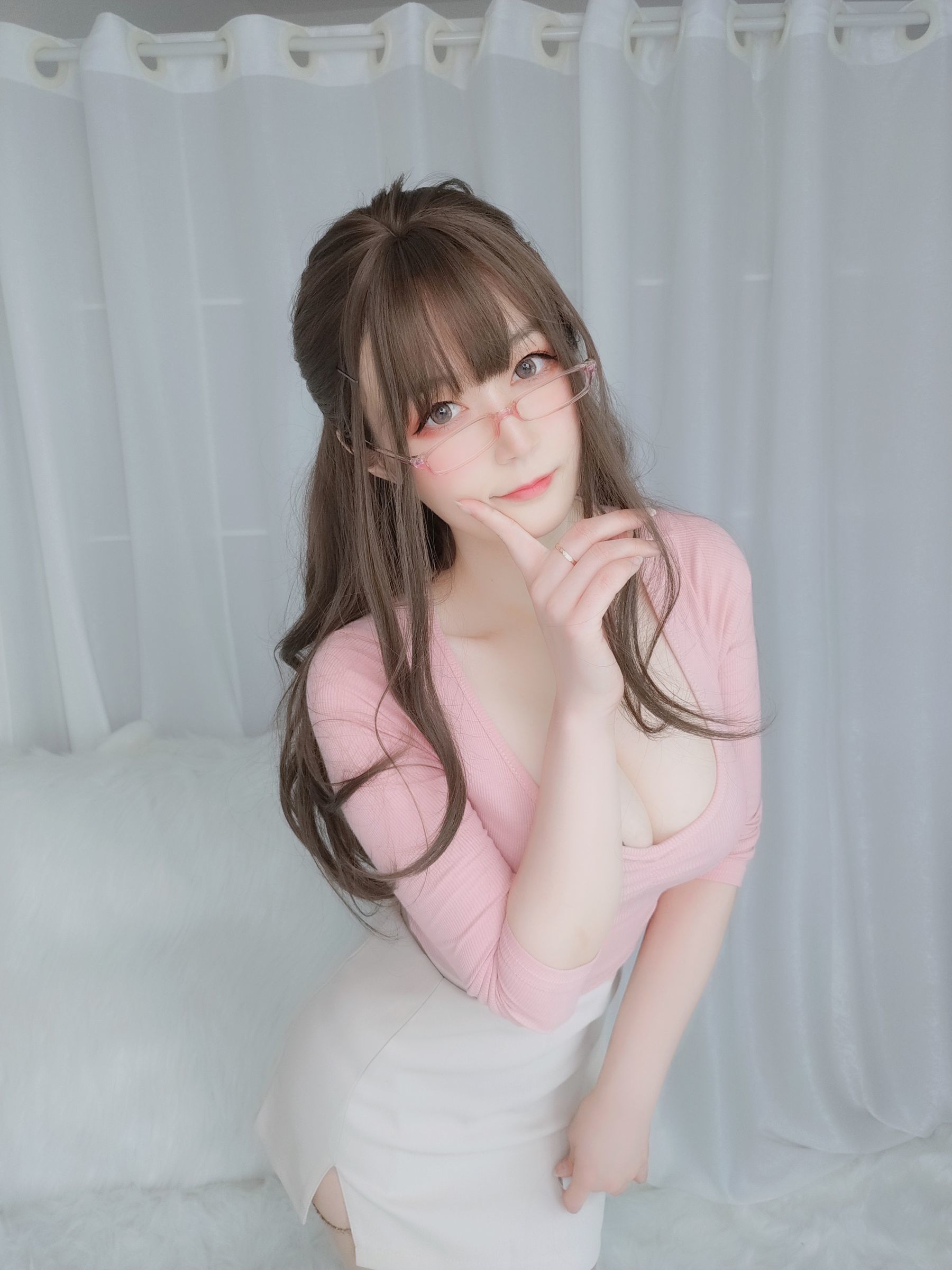 Coser小姐姐白银81 《甜美后辈》 写真集