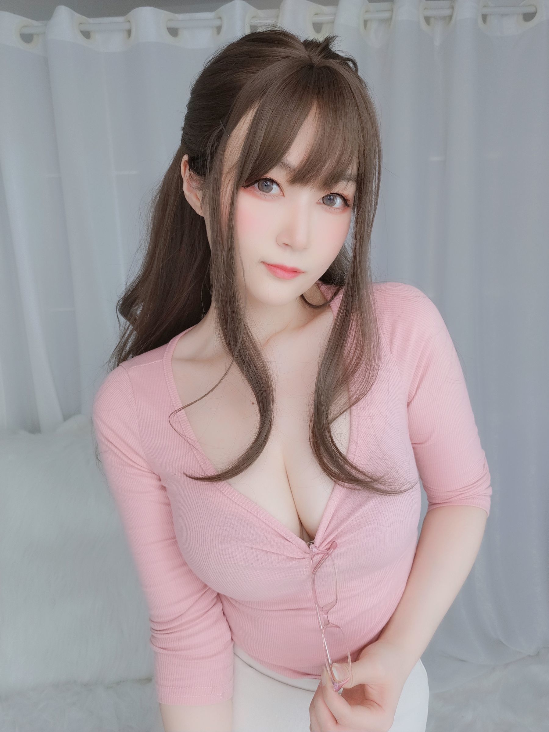 Coser小姐姐白银81 《甜美后辈》 写真集