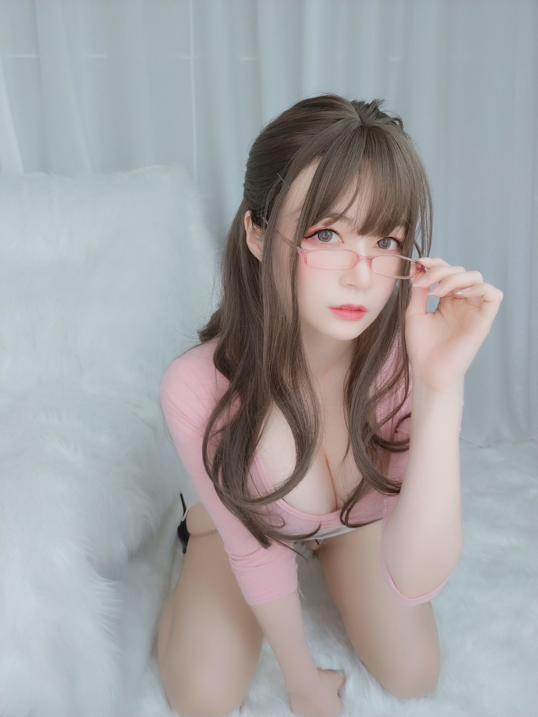 Coser小姐姐白银81 《甜美后辈》 写真集