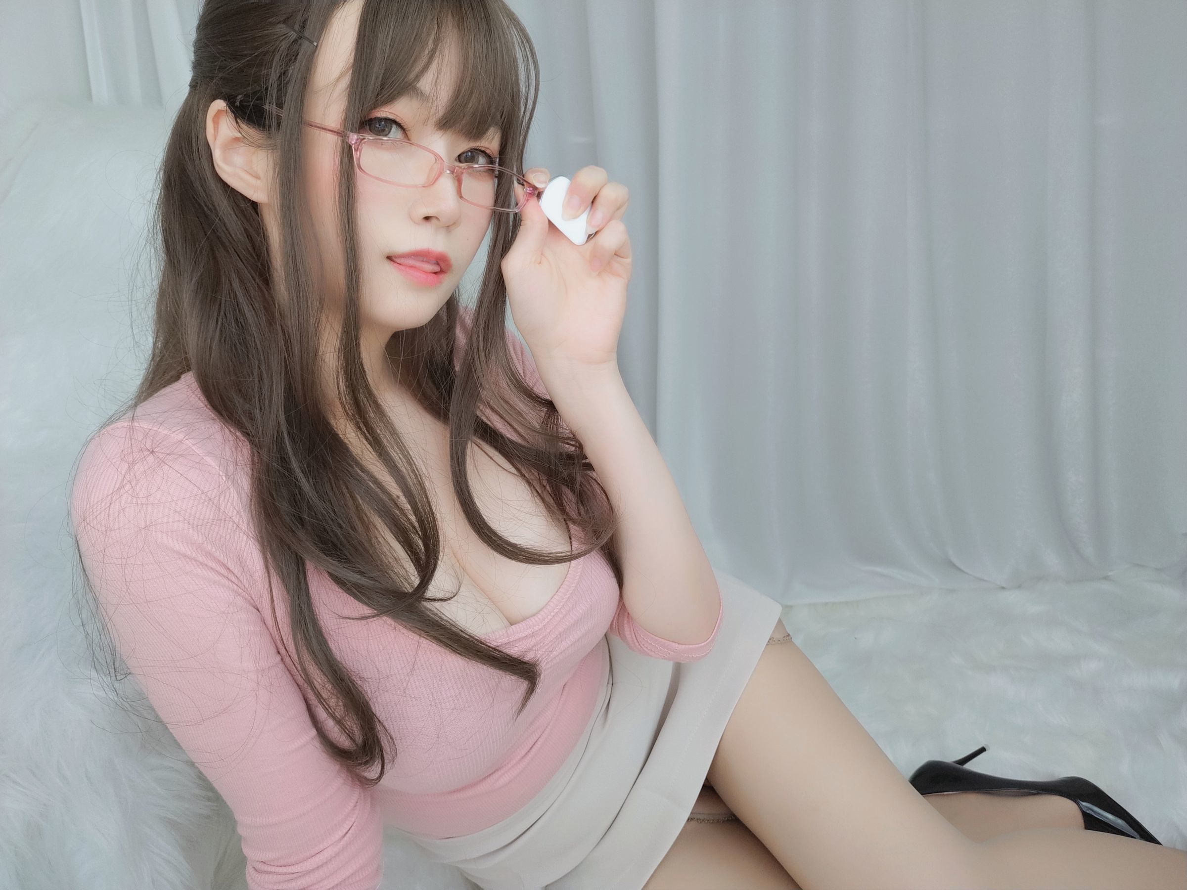 Coser小姐姐白银81 《甜美后辈》 写真集