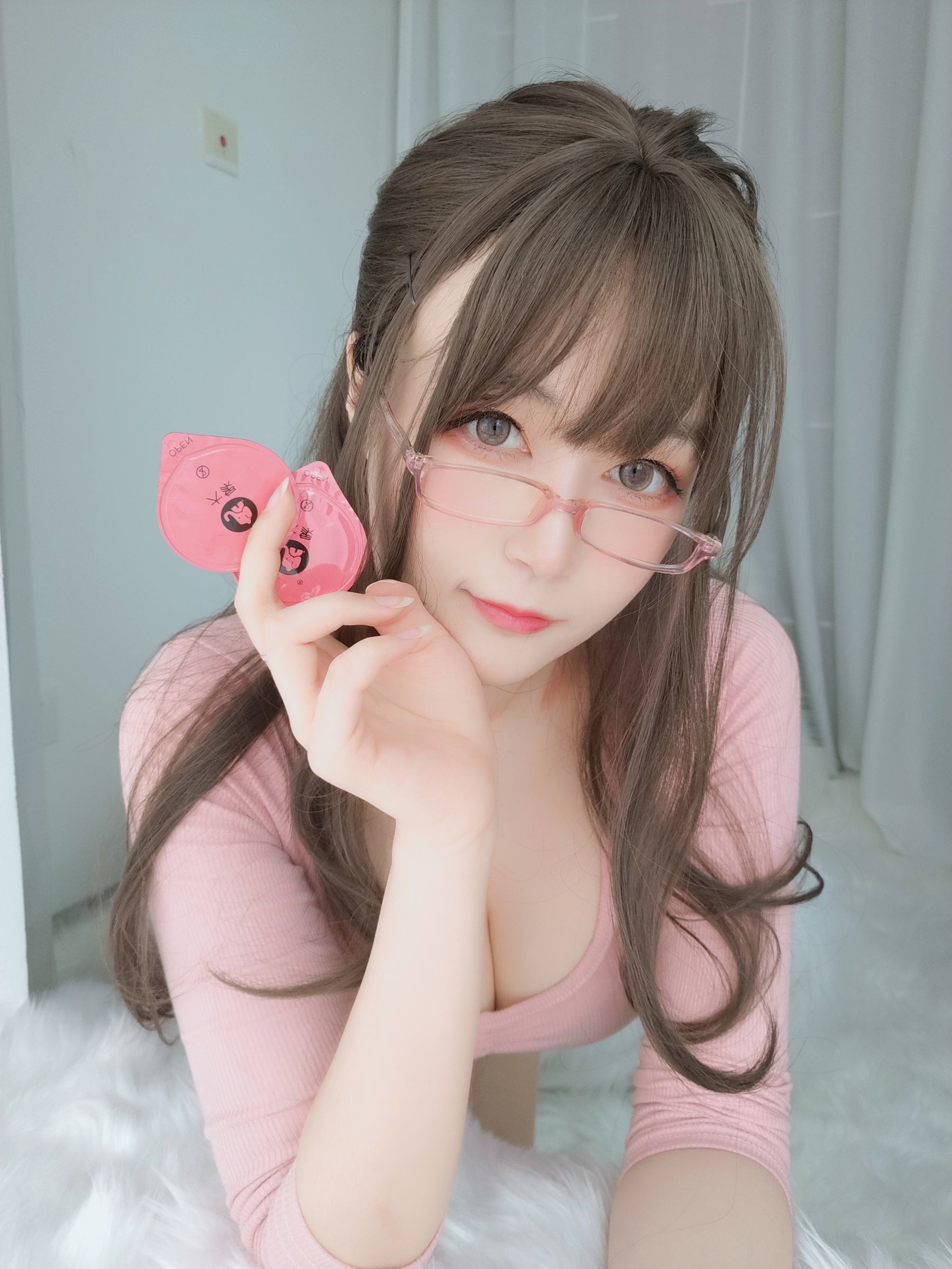 Coser小姐姐白银81 《甜美后辈》 写真集