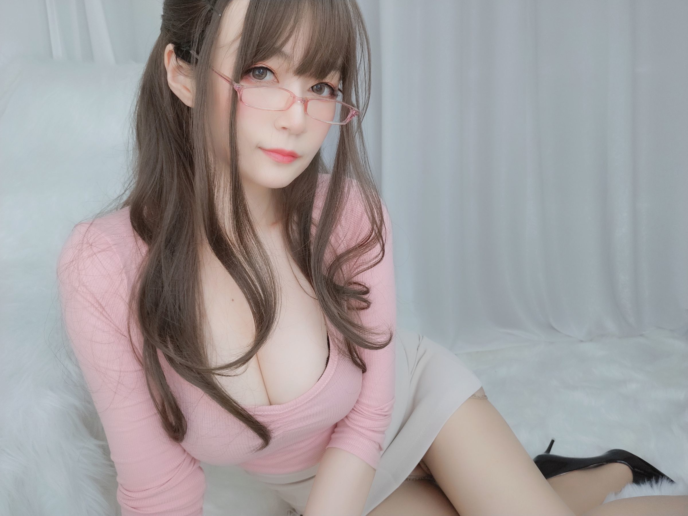 Coser小姐姐白银81 《甜美后辈》 写真集