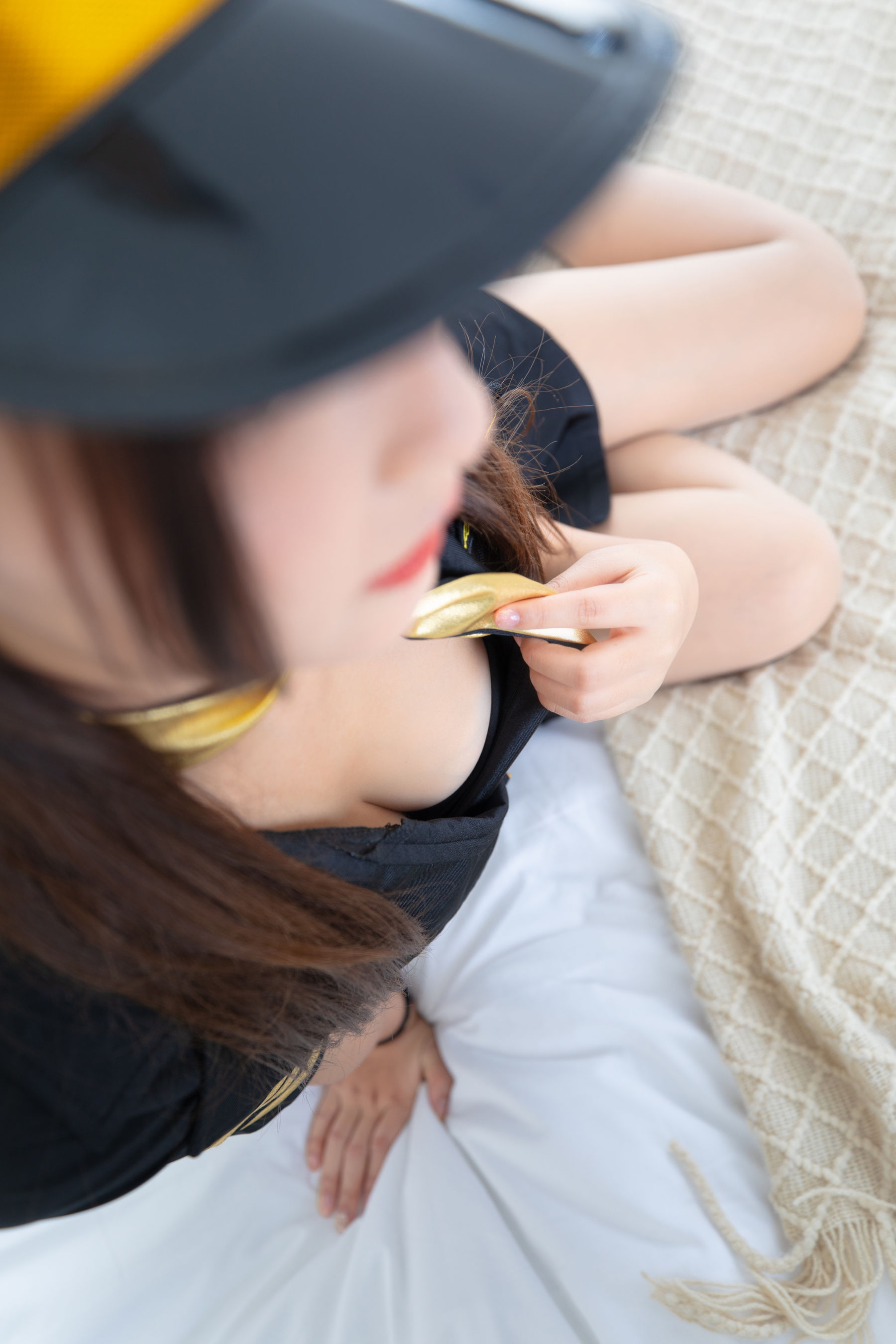 神楽坂真冬《ホワイトオフィス》 写真集