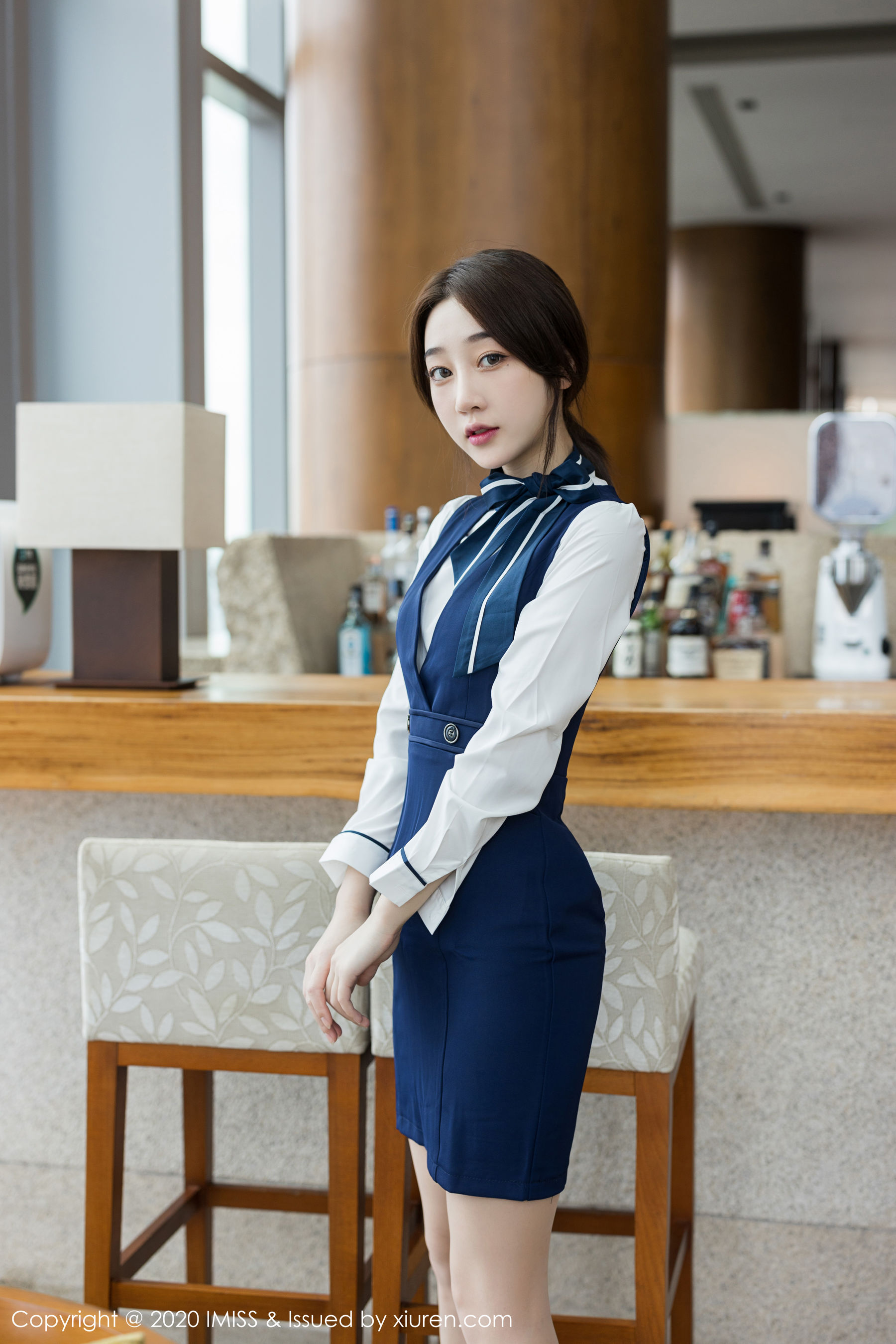 [爱蜜社IMiss] Vol.468 九月生_ 《职业制服丝袜美腿》 写真集