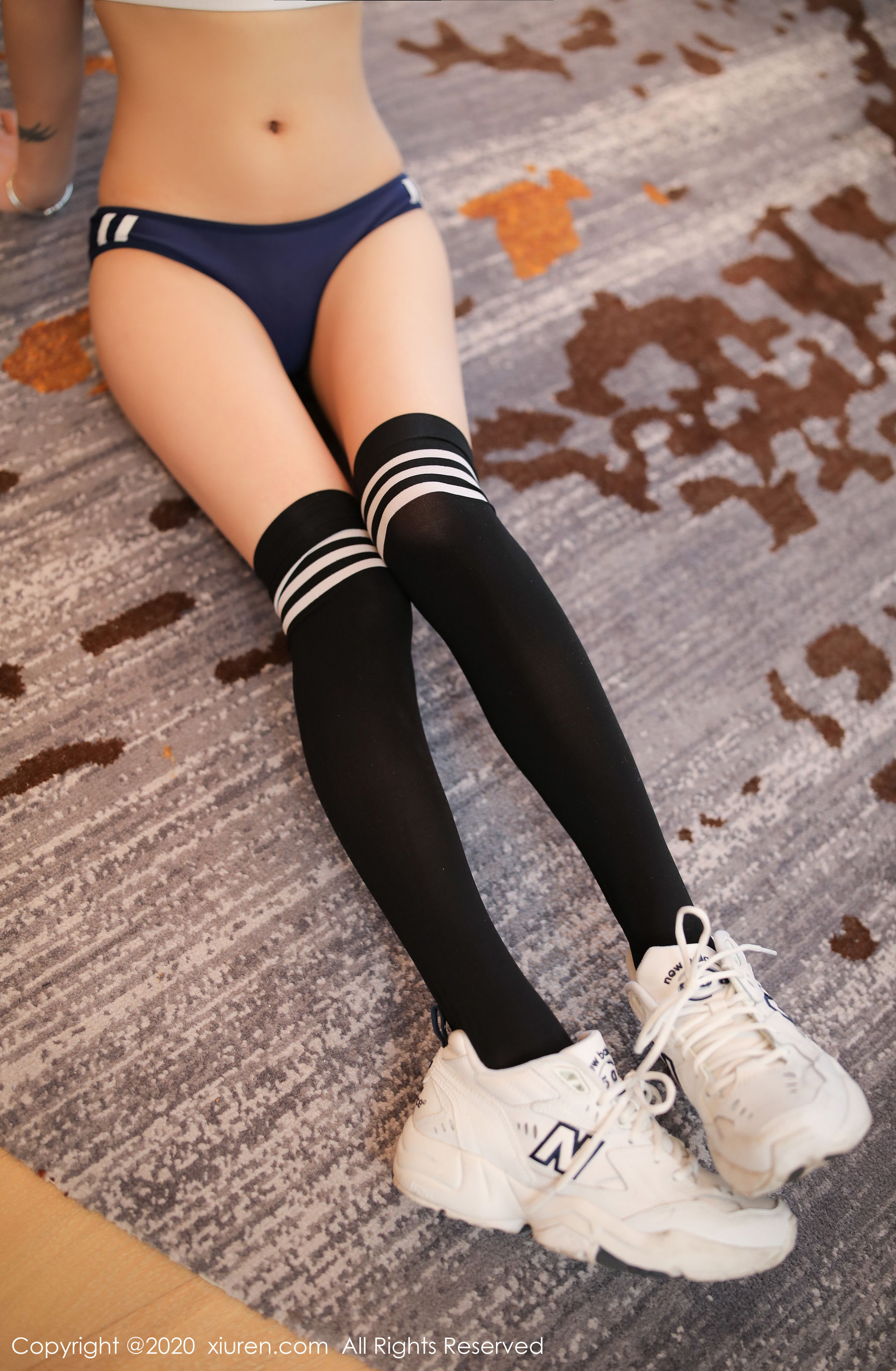 [秀人XiuRen] No.2102 Bonnie周熙 《身材高挑苗条的妹子》 写真集