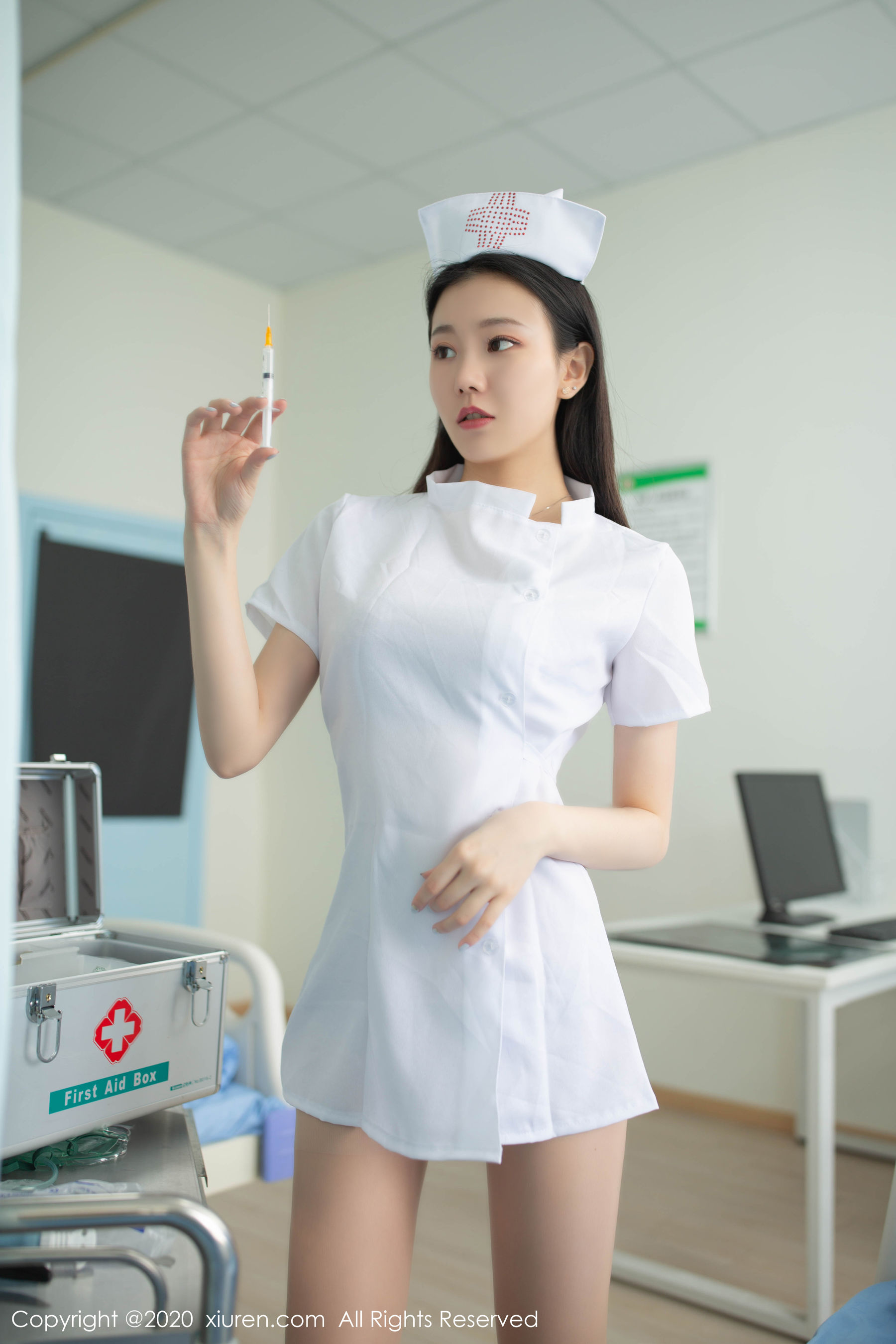 [秀人XiuRen] No.2181 安然Maleah 《护士姐姐》 写真集