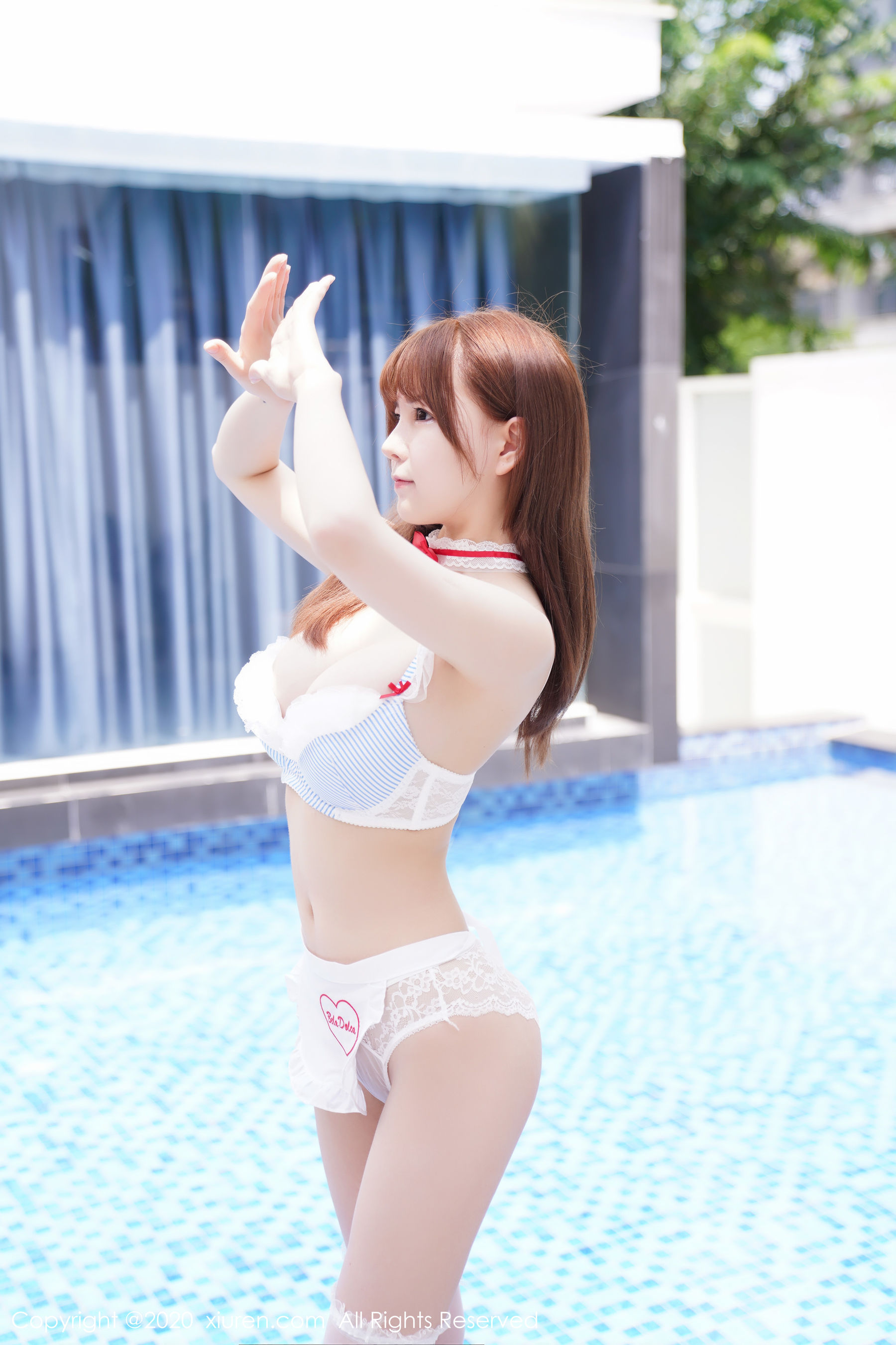 [秀人XiuRen] No.2192 UU酱 《蓝色比基尼系列》 写真集