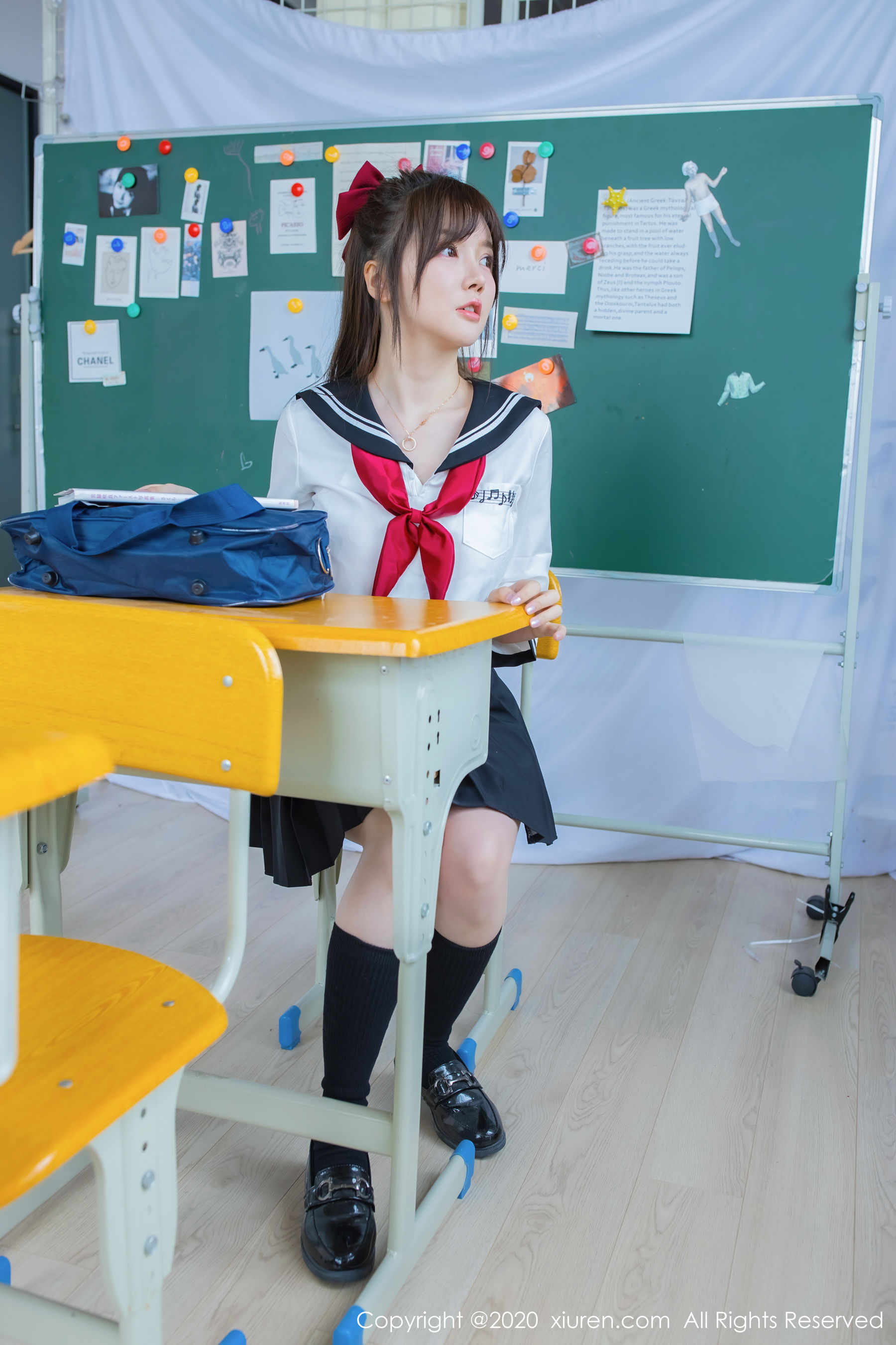 [秀人XiuRen] No.2193 糯美子Mini 《学生服主题》 写真集