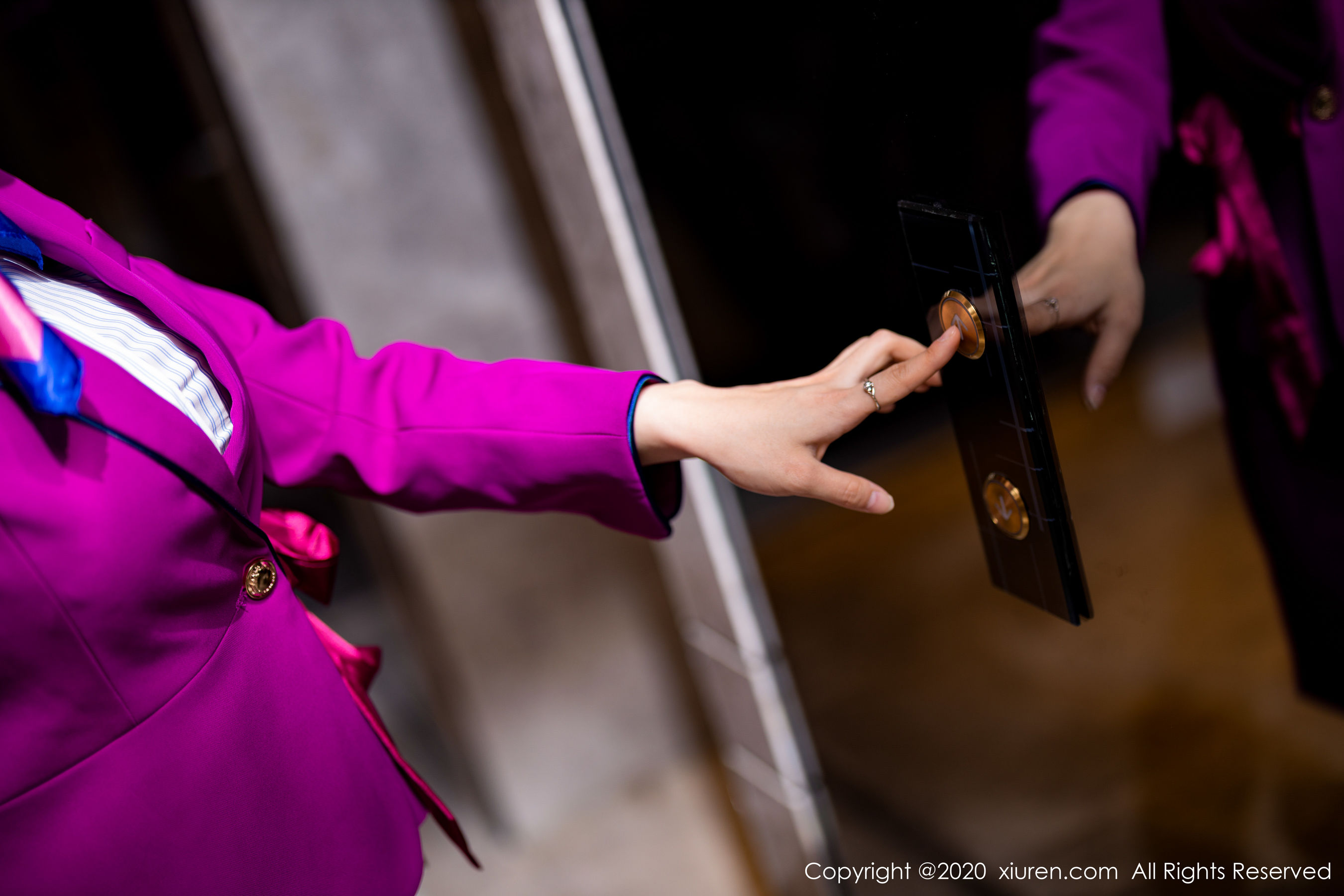 [秀人XiuRen] No.2266 Lovely璐璐 《空姐丝袜主题系列》 写真集