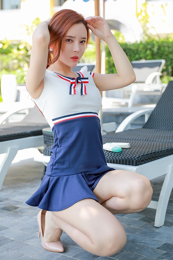 全民女神艾小青无内黑丝赤身半裸