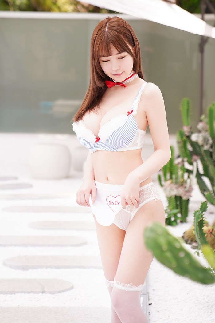 激萌小妹UU酱奶香味巨乳半裸诱惑