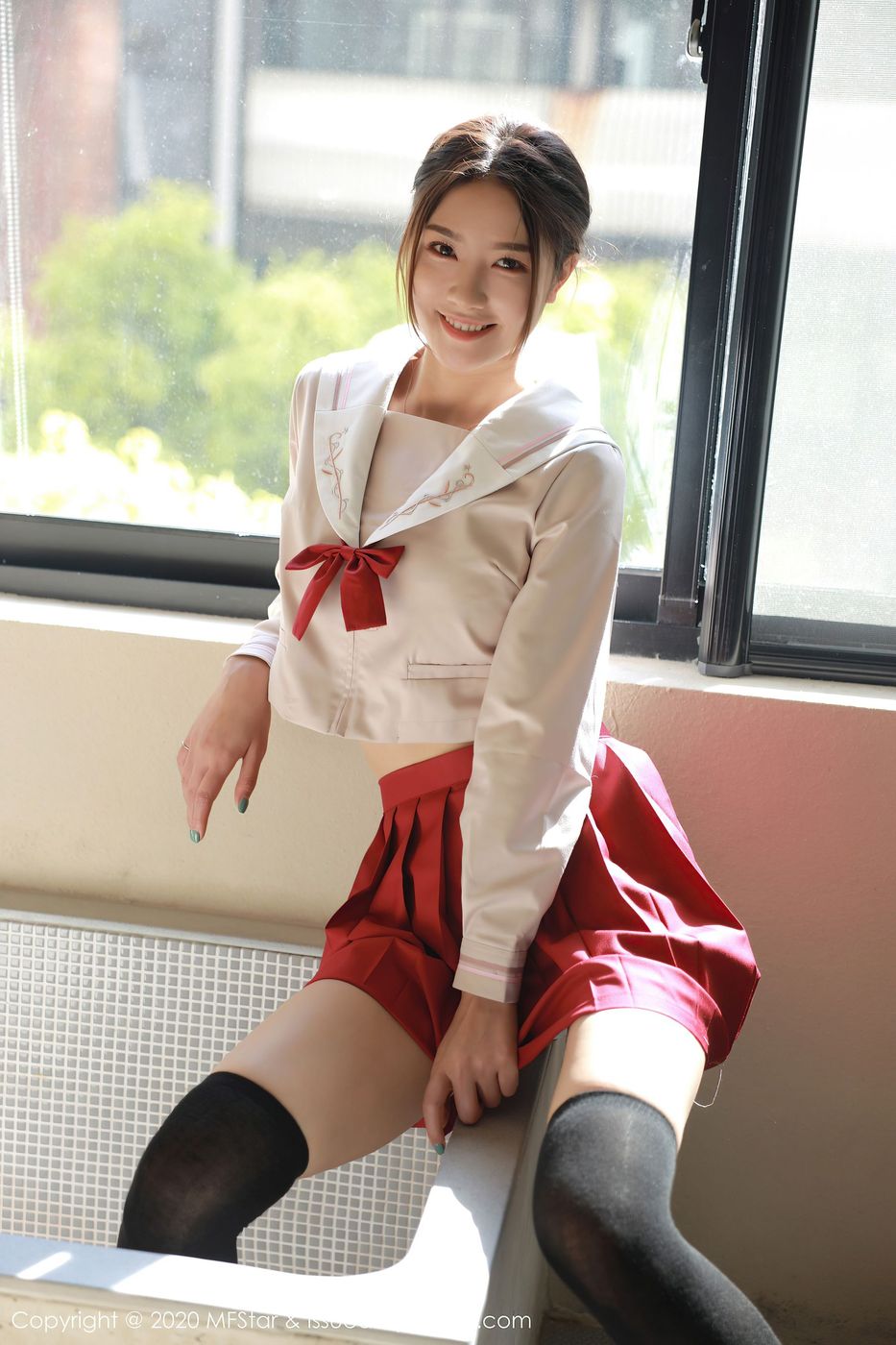 [MFStar模范学院] 美女模特方子萱经典JK制服系列性感私房写真 Vol.340