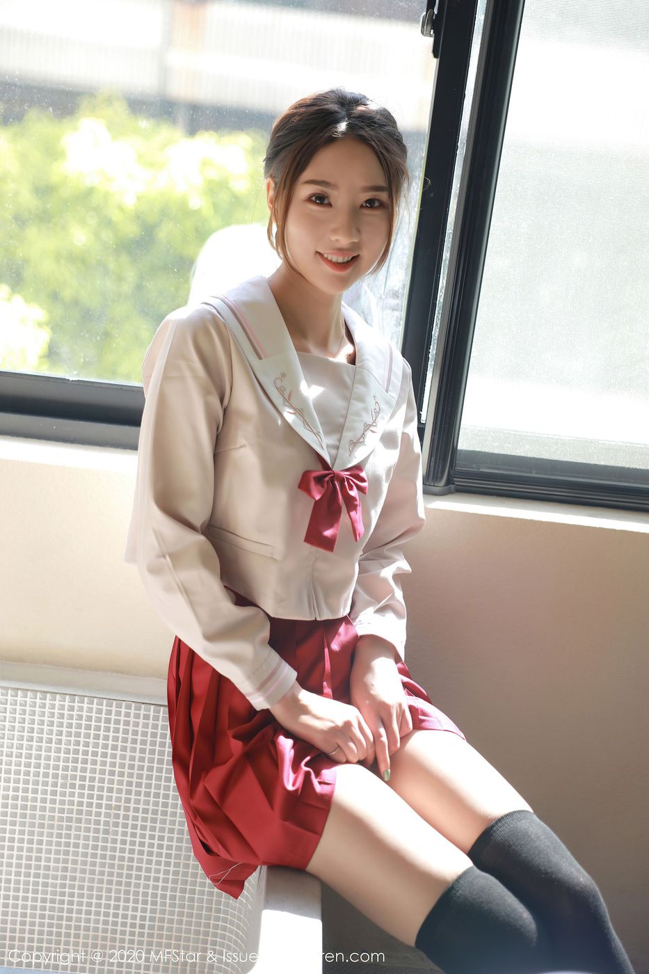 [MFStar模范学院] 美女模特方子萱经典JK制服系列性感私房写真 Vol.340