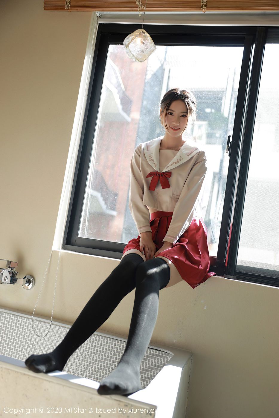 [MFStar模范学院] 美女模特方子萱经典JK制服系列性感私房写真 Vol.340