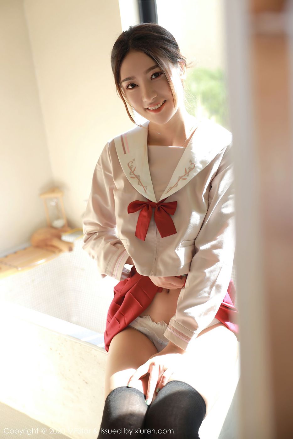 [MFStar模范学院] 美女模特方子萱经典JK制服系列性感私房写真 Vol.340