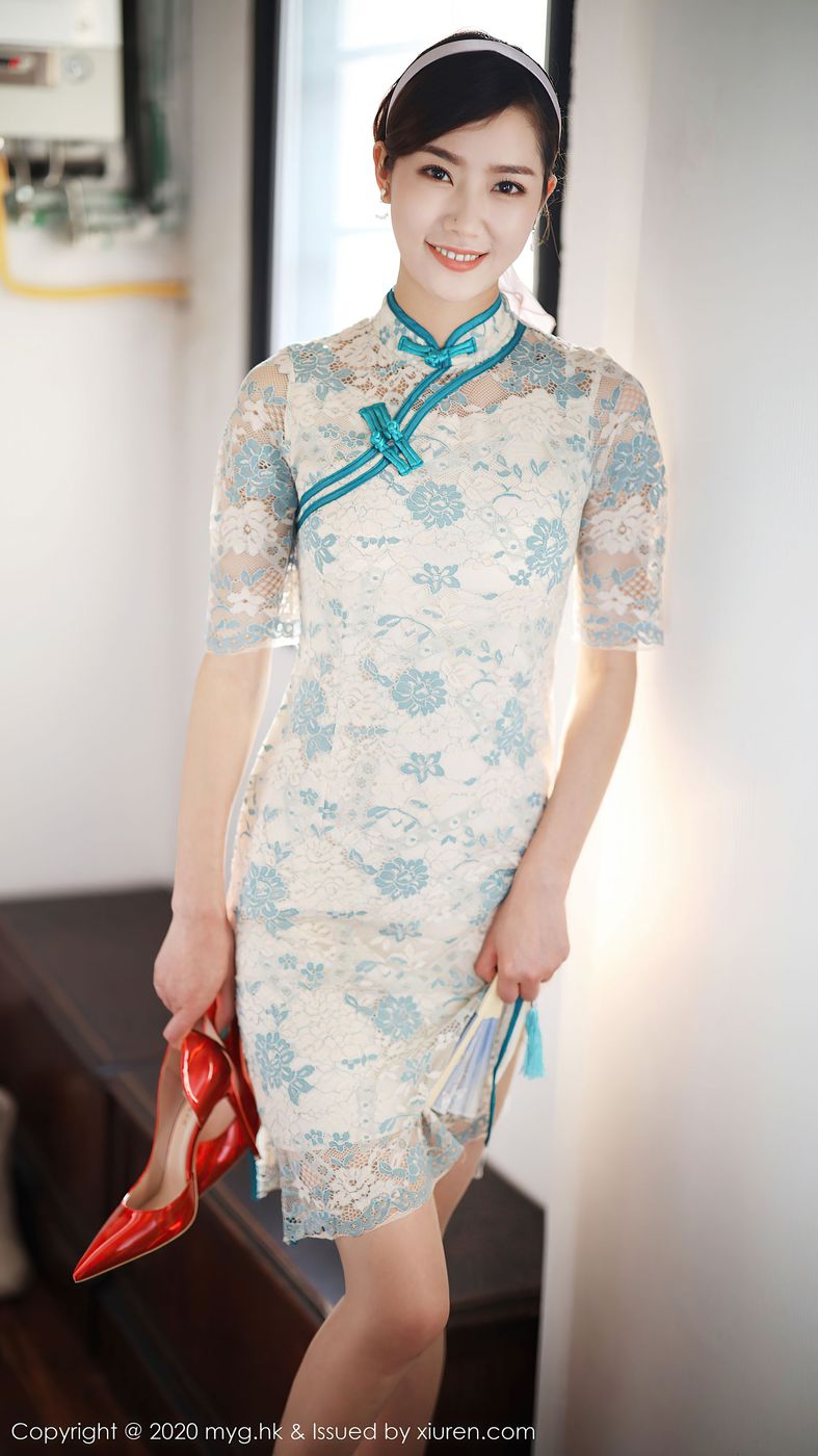 [MyGirl美媛馆] 美女模特方子萱韵味旗袍与现代丝袜古典风格写真 Vol.446