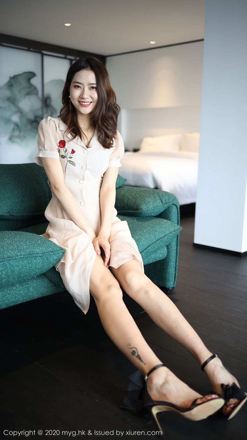 [MyGirl美媛馆] 美女模特方子萱典雅长裙曼妙曲线大理旅拍 Vol.447