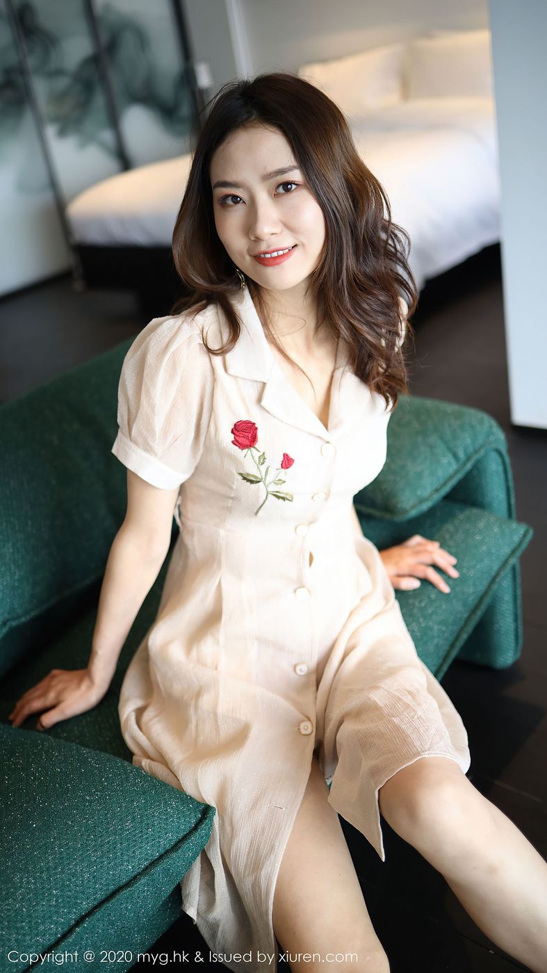 [MyGirl美媛馆] 美女模特方子萱典雅长裙曼妙曲线大理旅拍 Vol.447