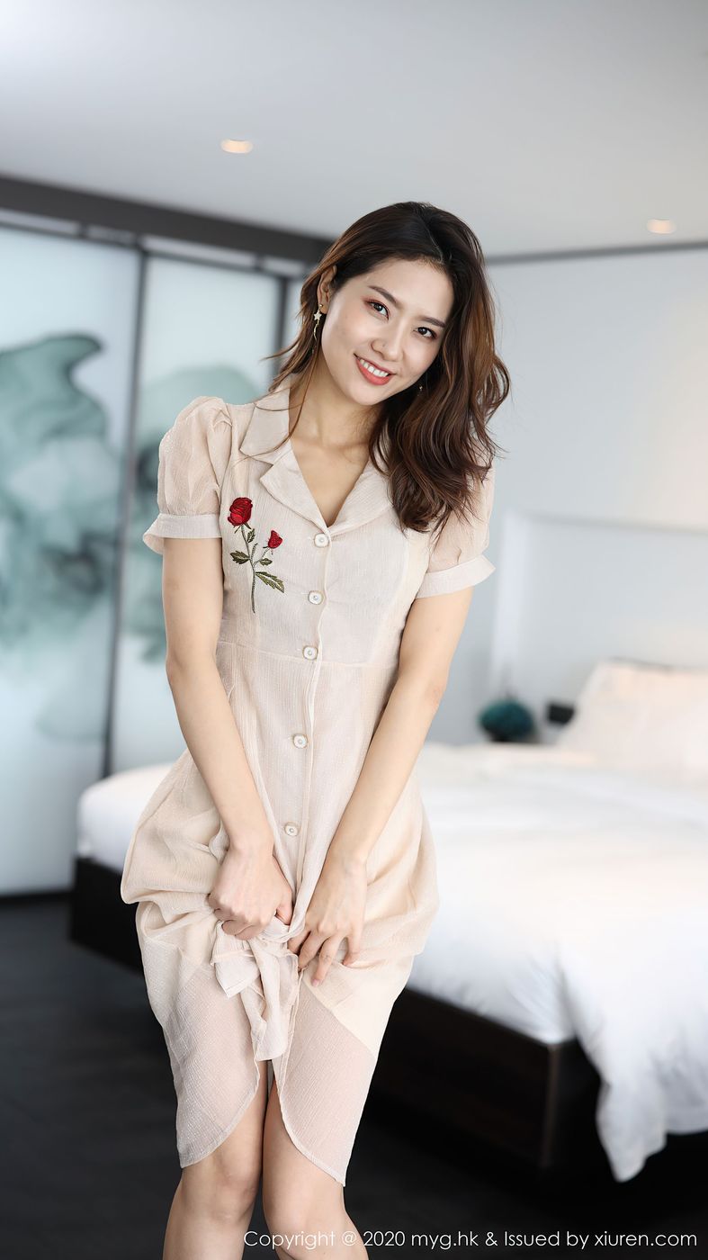 [MyGirl美媛馆] 美女模特方子萱典雅长裙曼妙曲线大理旅拍 Vol.447