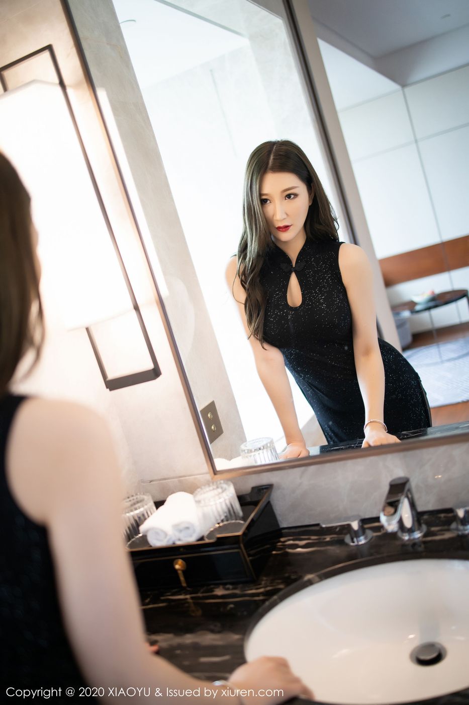 [XIAOYU语画界] 美女模特顾乔楠黑丝美腿高开衩长裙性感写真 Vol.276