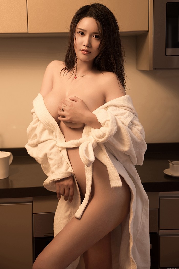 女友型美女肤白貌美