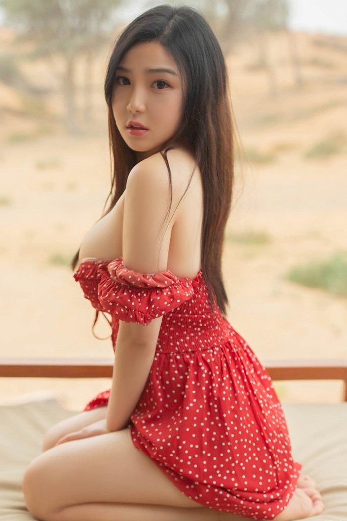 清秀美女徐微微真空上阵春光凸显