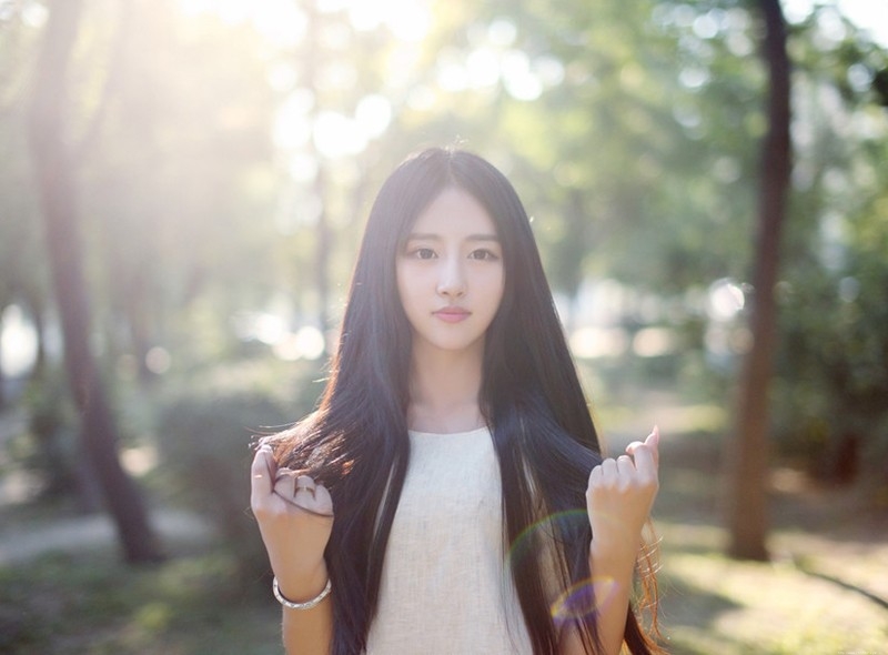 纯情优美长发mm夏天清新美丽写真10p