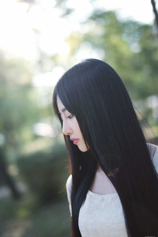 纯情优美长发mm夏天清新美丽写真10p