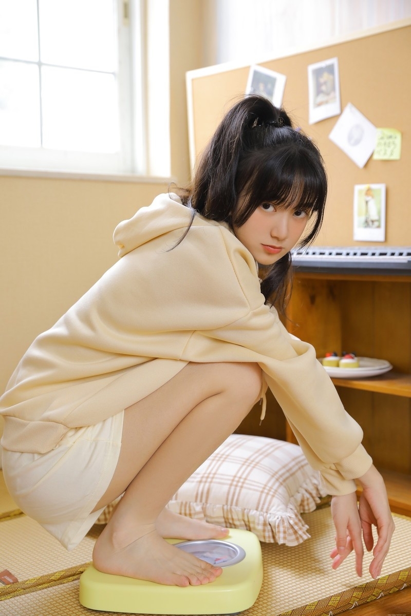 鹅蛋脸美女青春有活力写真摄影