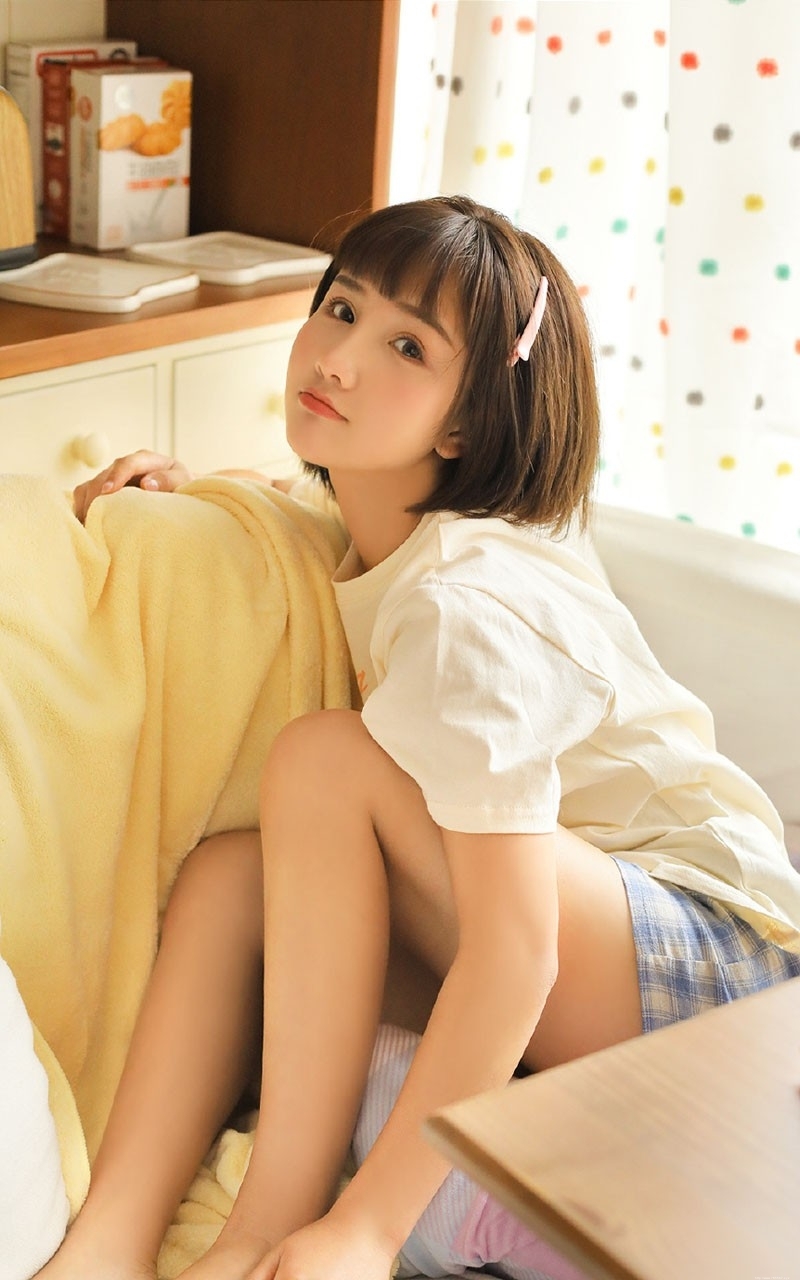 漂亮小姐姐清秀可人美女套图