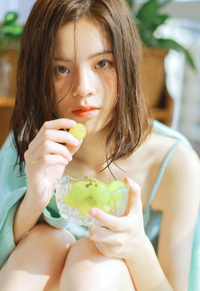 极品俏佳人明媚动人私房摄影