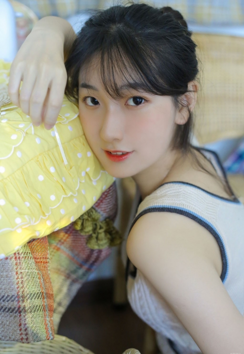 极品俏佳人明媚动人私房摄影