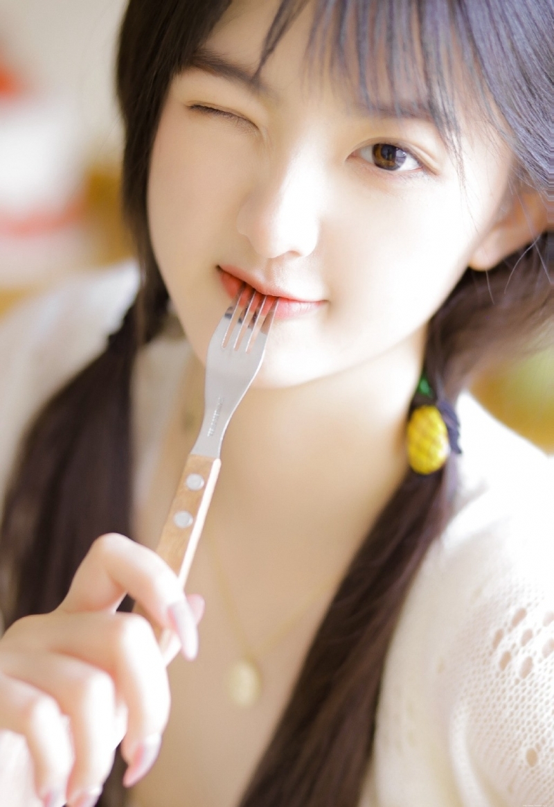 极品妙龄少女性格古灵精怪女生照片